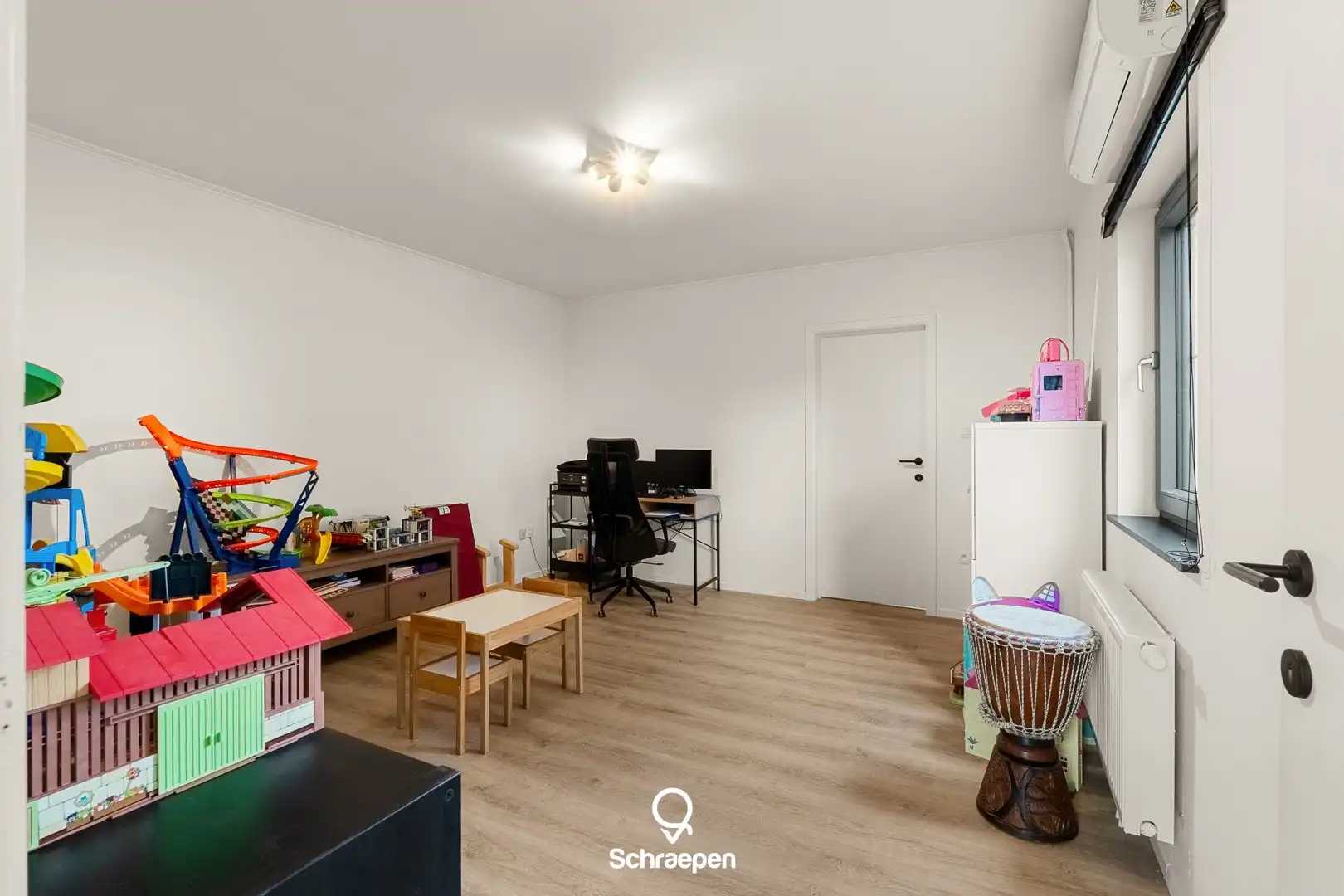 Instapklare én energiezuinige woning (222 m²) op zuidelijk perceel van 8,88 are te Zonhoven! foto 10