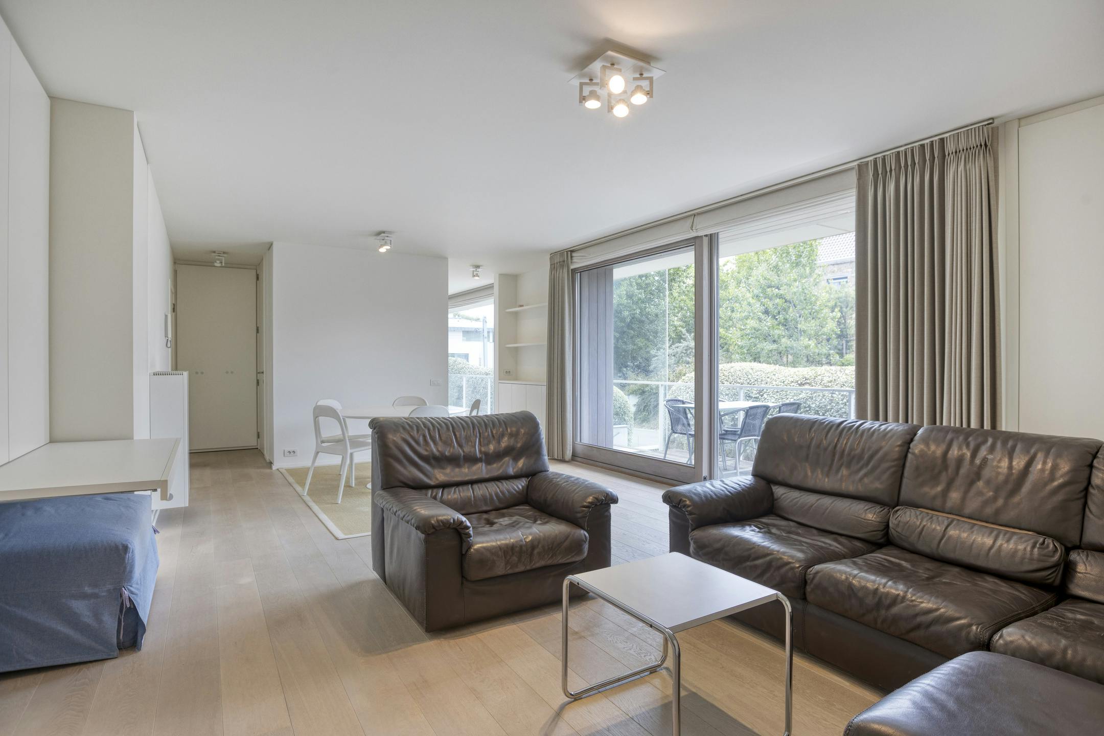 Modern appartement van Rietveld op enkele passen van zee! foto 5
