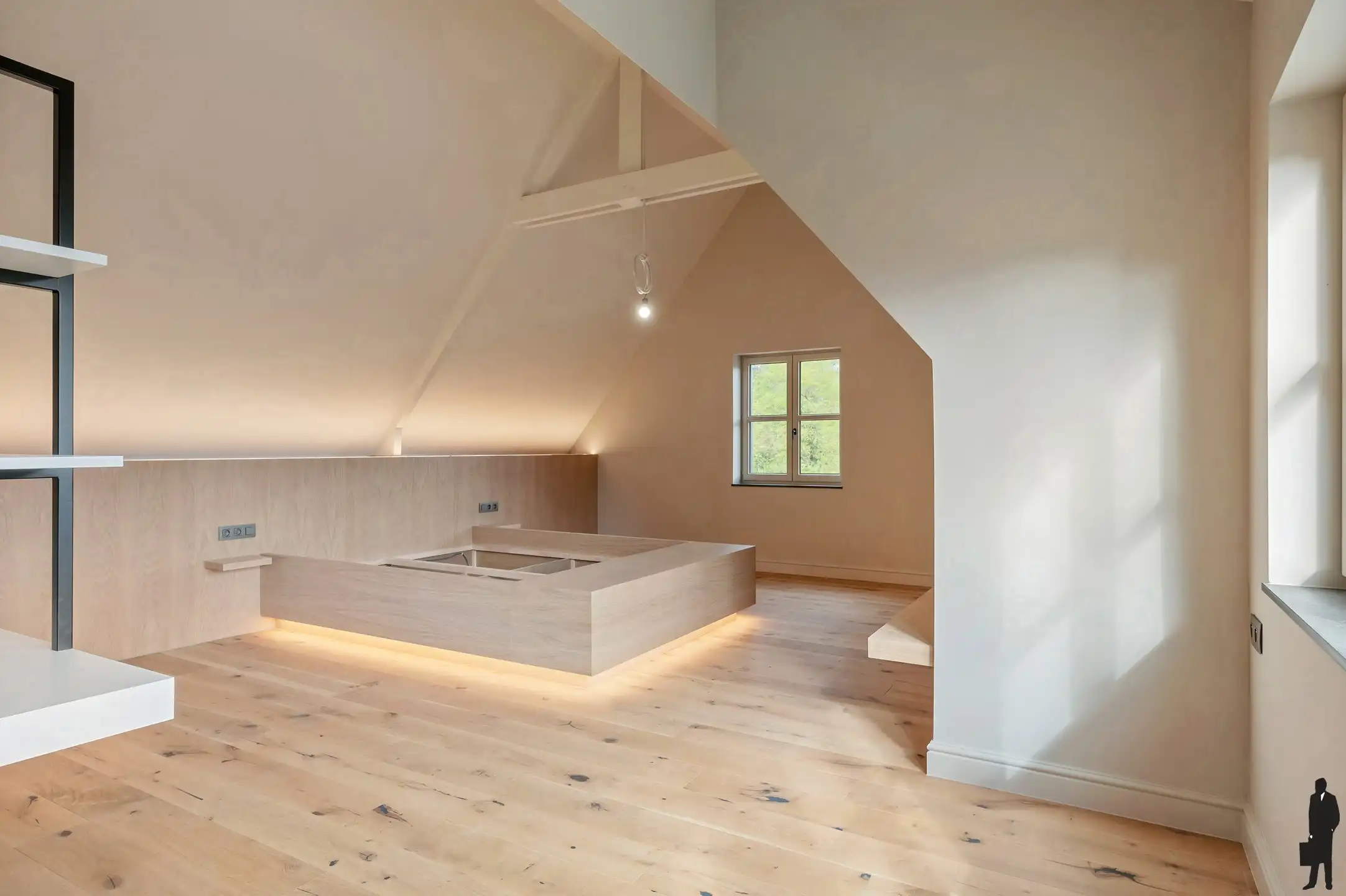 Hoogwaardig, gerenoveerde villa op een perceel van 3.552m² foto 21