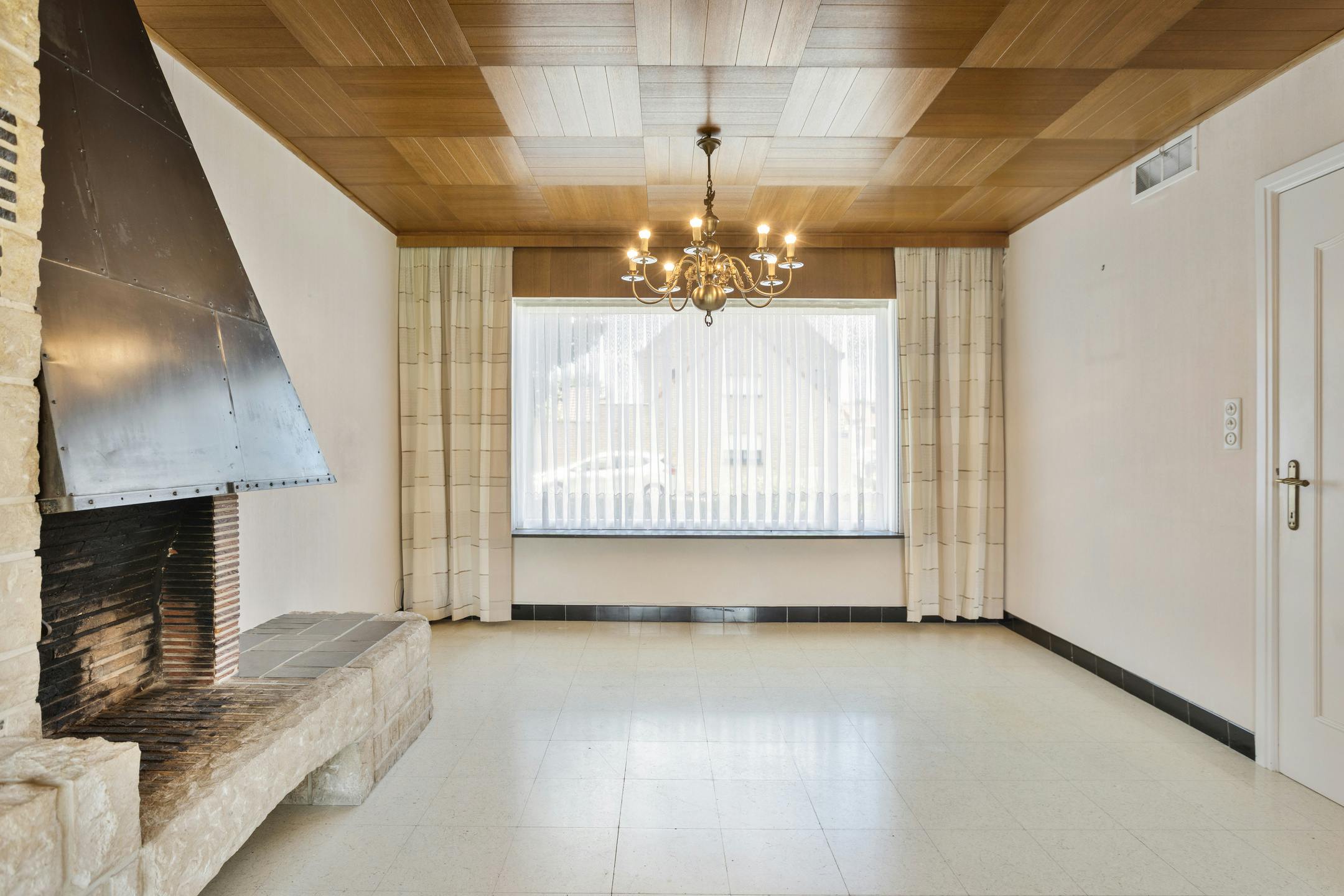 Ruime gezinswoning met tuin te koop in Roeselare foto 4