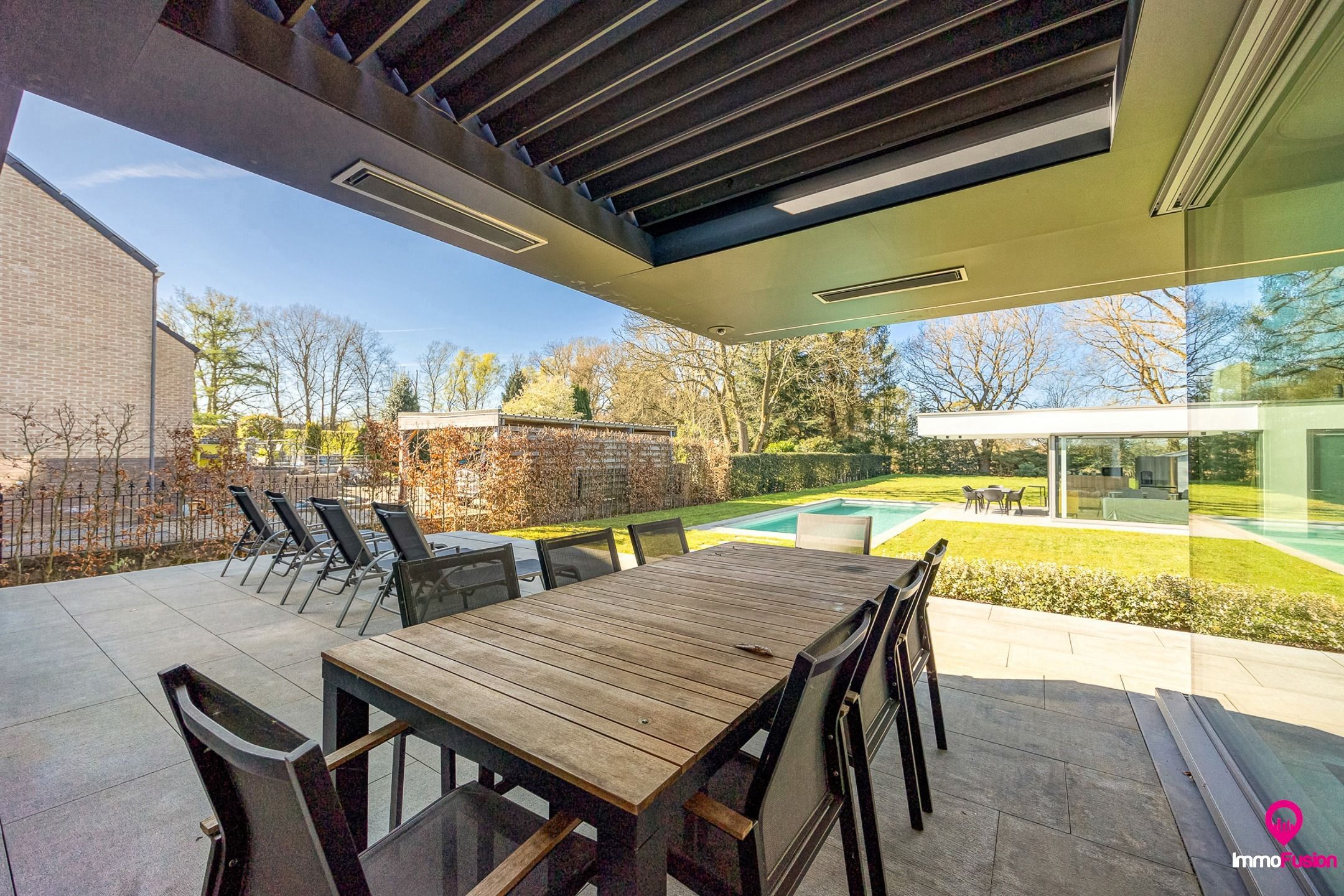 Luxe villa met poolhouse en hoogwaardige materialen! foto 47