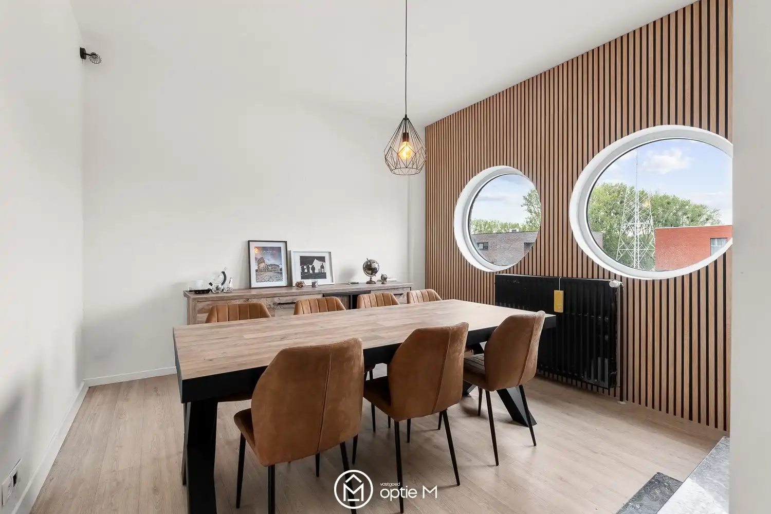 VERRASSEND RUIME HALFOPEN WONING MET 361 M², 5 SLAAPKAMERS EN TAL VAN MOGELIJKHEDEN foto 6