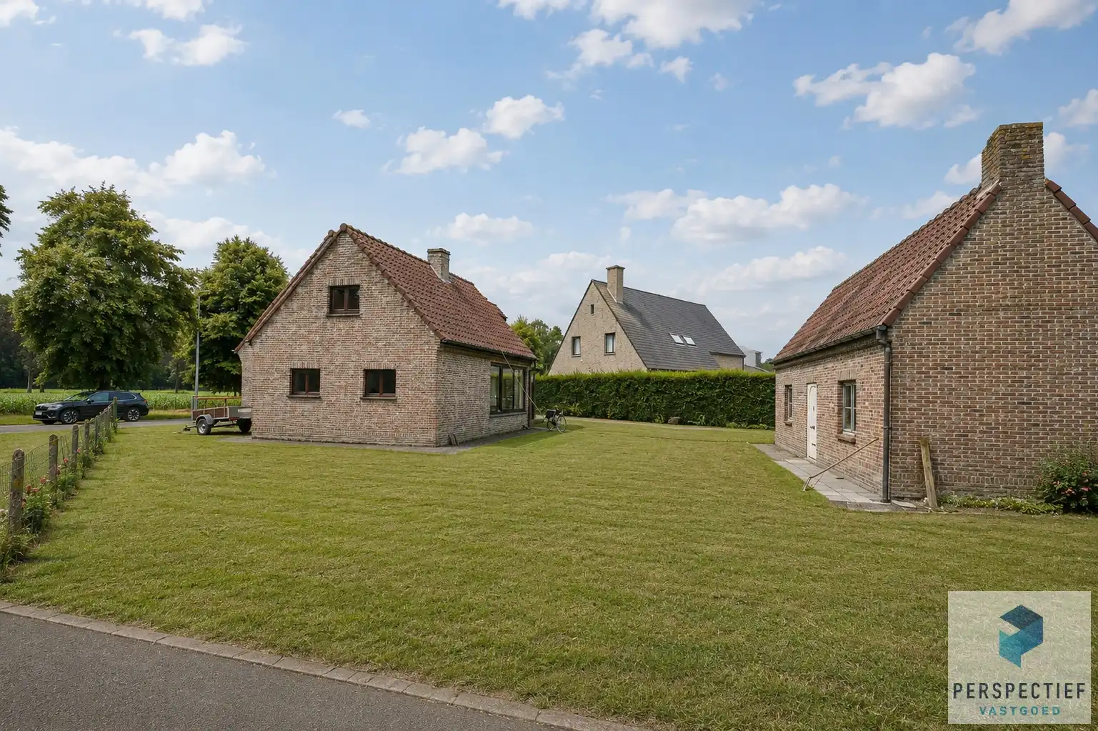 Ruime charmante villa met 4 GROTE slaapkamers, garage,&nbsp;&nbsp;tuin en bijhuis in rustige en landelijk omgeving. foto 2