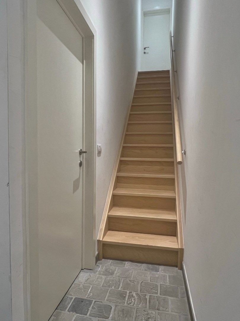 Modern duplex-appartement in het hartje van Ieper met zonnig terras foto 4