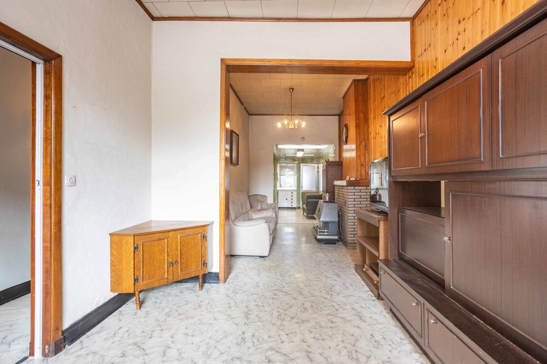 Te renoveren rijwoning met 3 slpk te Aalst! foto 4