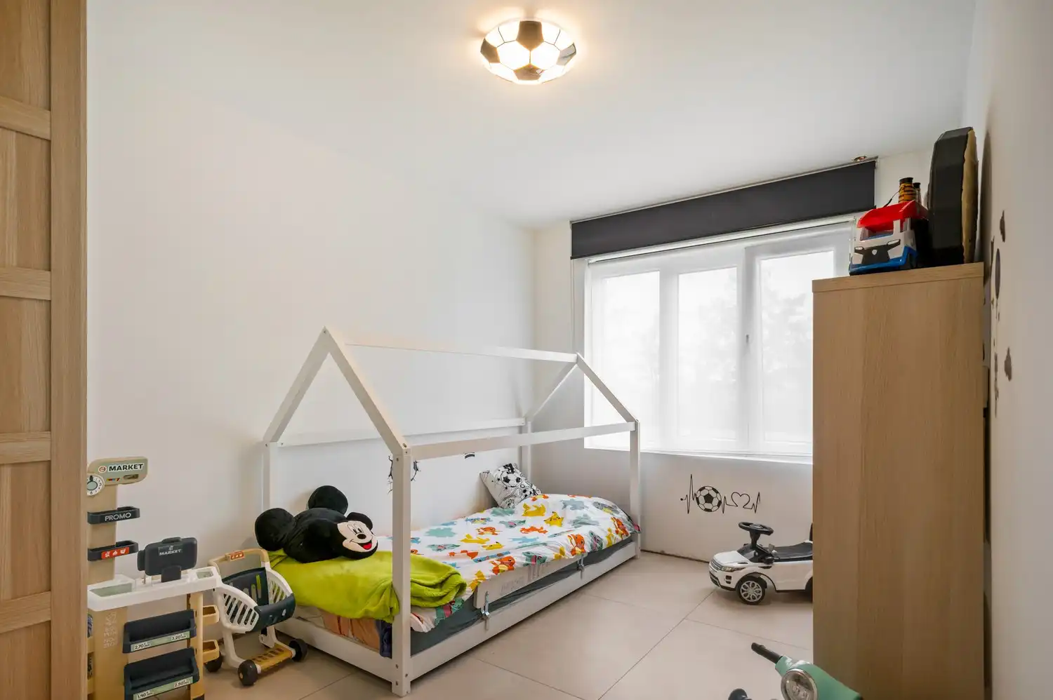 Gerenoveerde woning met 5 slpkrs en 2 badkamers op perceel van 2527m² te Onze-Lieve-Vrouw-Waver foto 12
