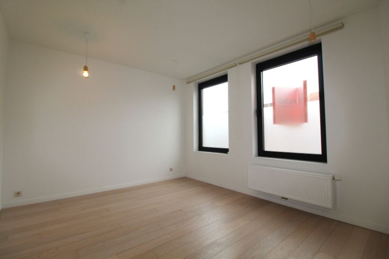Gerenoveerde woning dichtbij centrum Roeselare foto 11