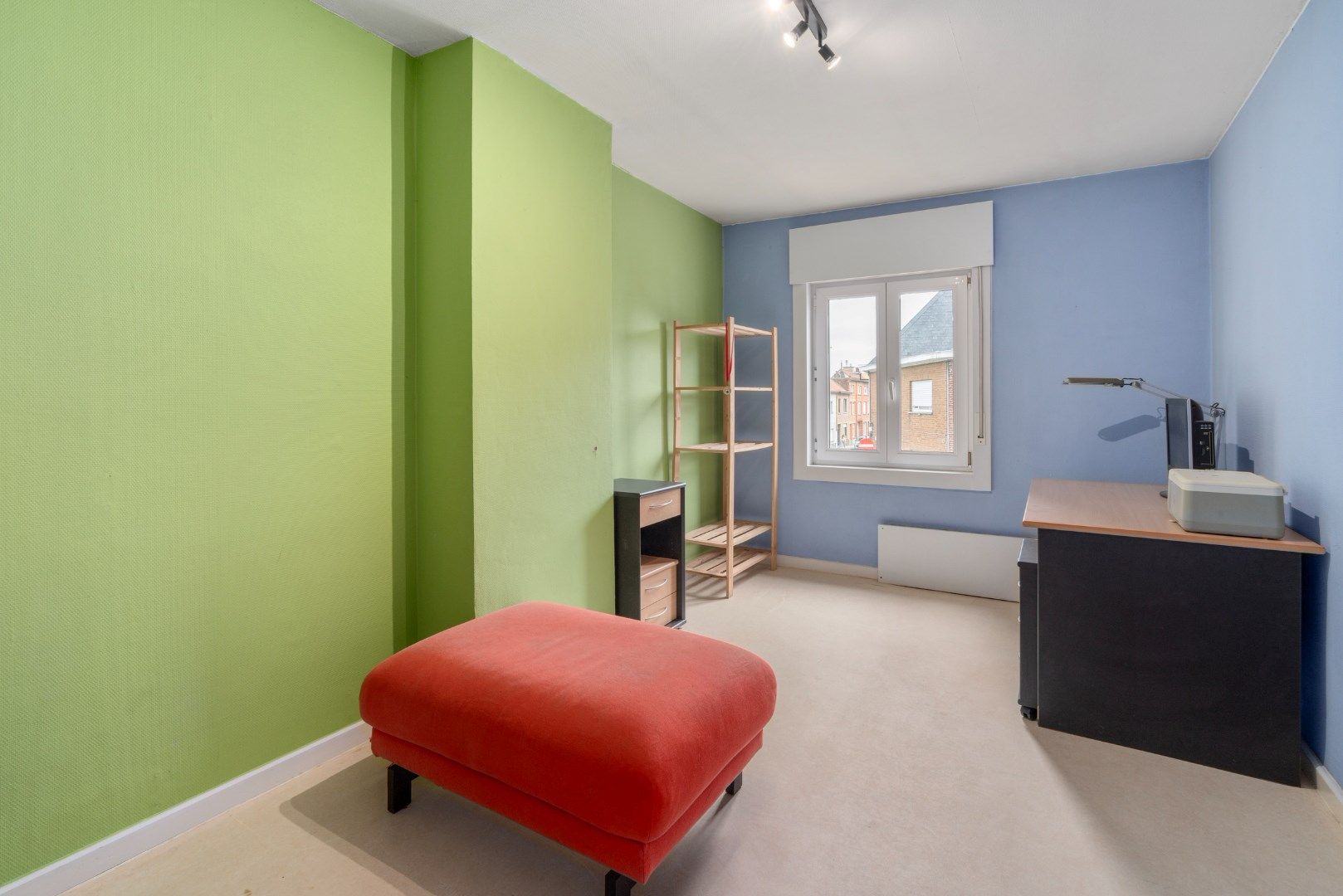 INSTAPKLARE WONING MET GARAGE EN UITWEG foto 10