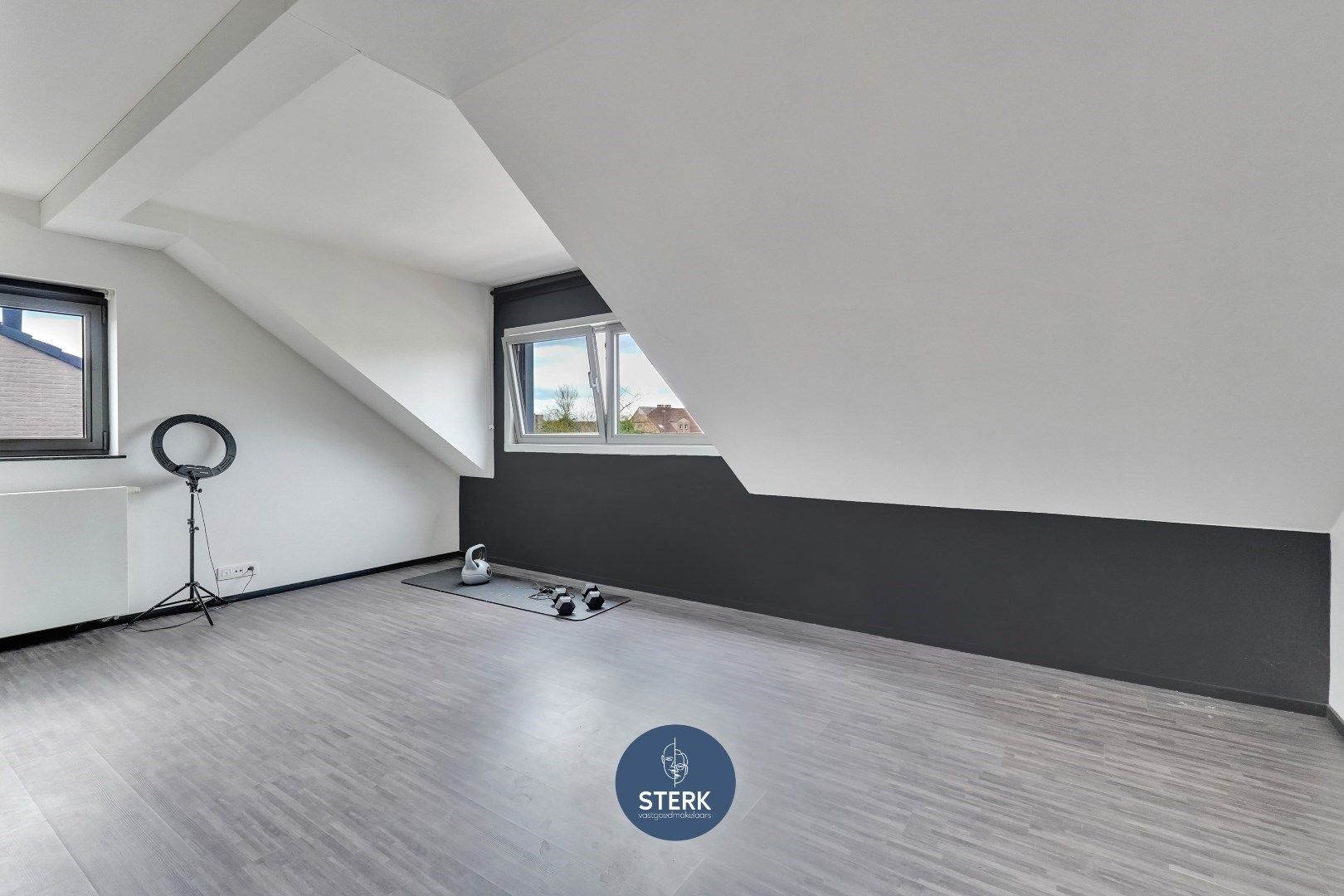 INSTAPKLAAR DUPLEX-APPARTEMENT MET ZOLDER TE MAASMECHELEN !  foto 16