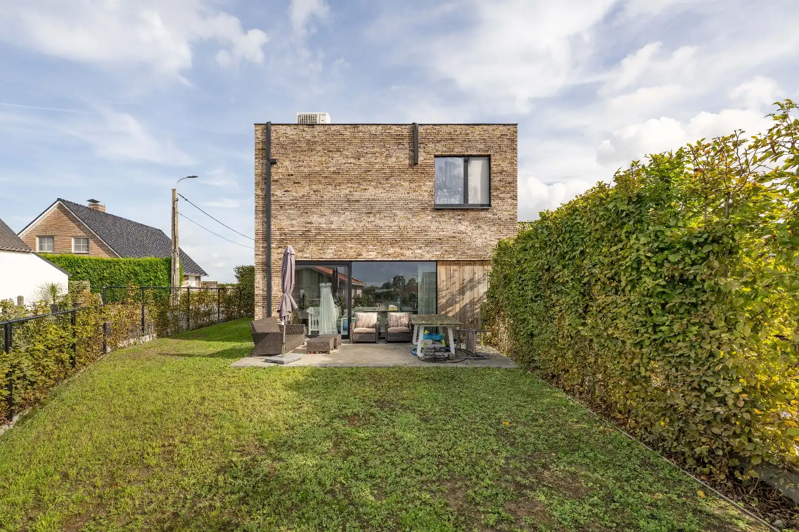 RECENTE, INSTAPKLARE WONING IN KINDVRIENDELIJKE BUURT TE PITTEM foto 14