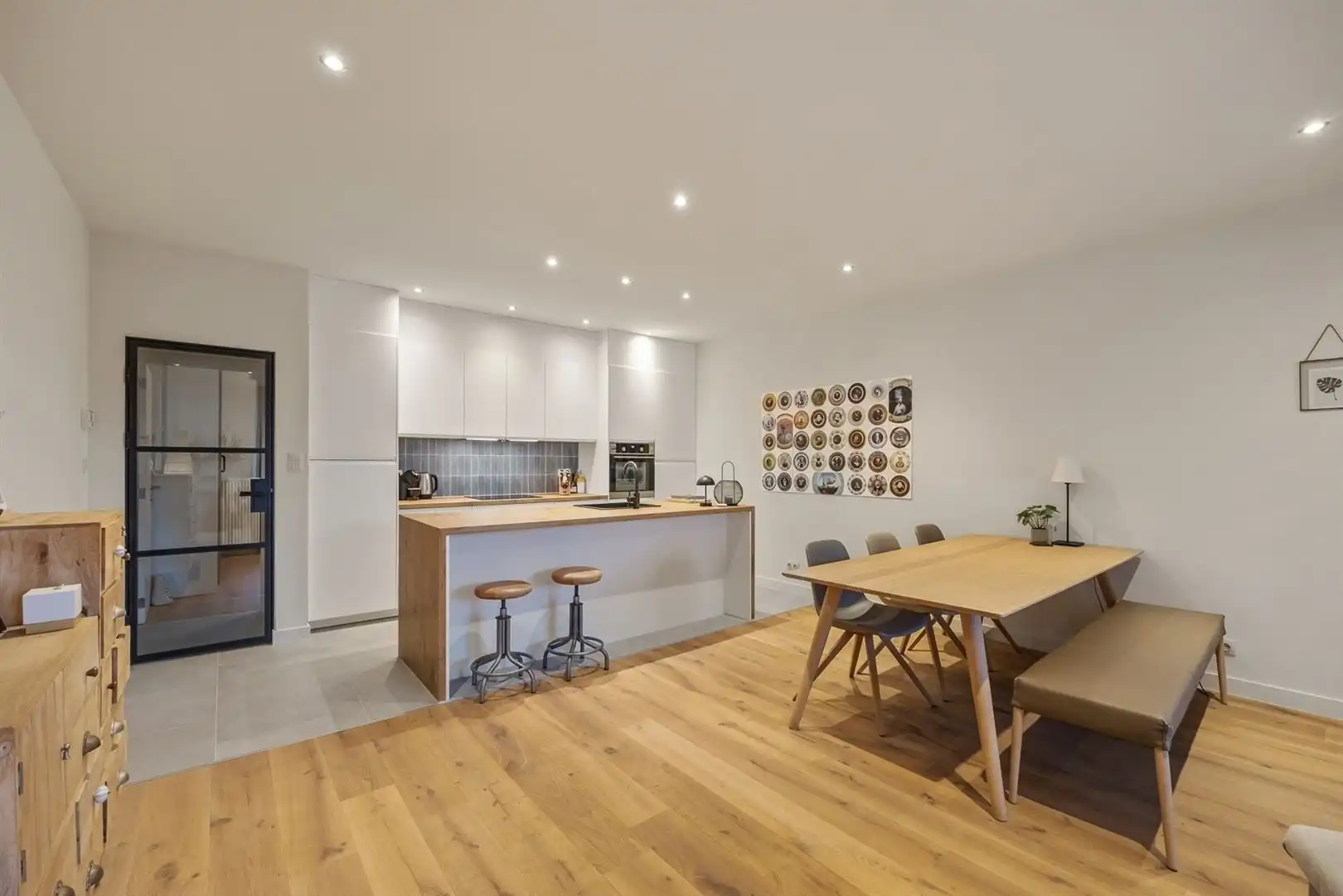 Instapklaar & centraal appartement met 3 slaapkamers foto 5