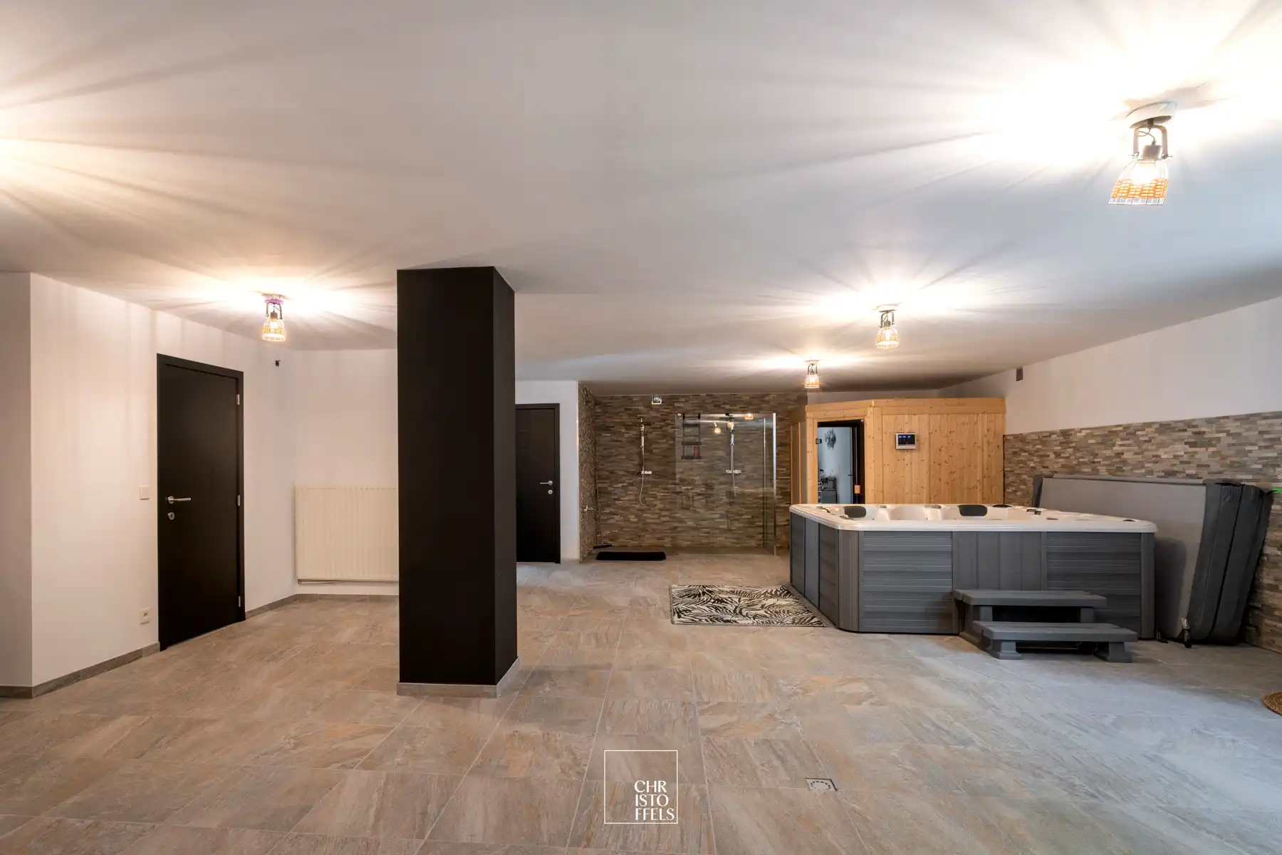 Stijlvolle villa met wellnesscomfort, aparte praktijkruimte in Maasmechelen! foto 16
