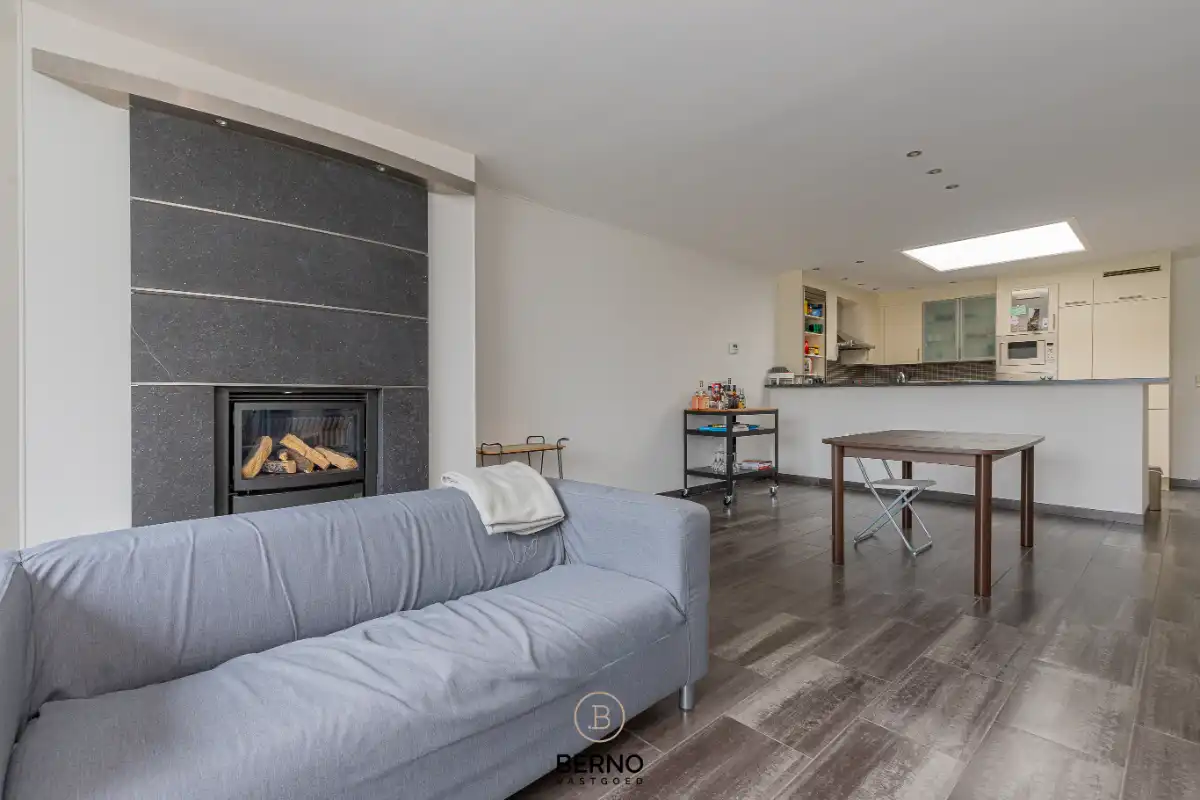 Gerenoveerde woning met garage op toplocatie foto 5