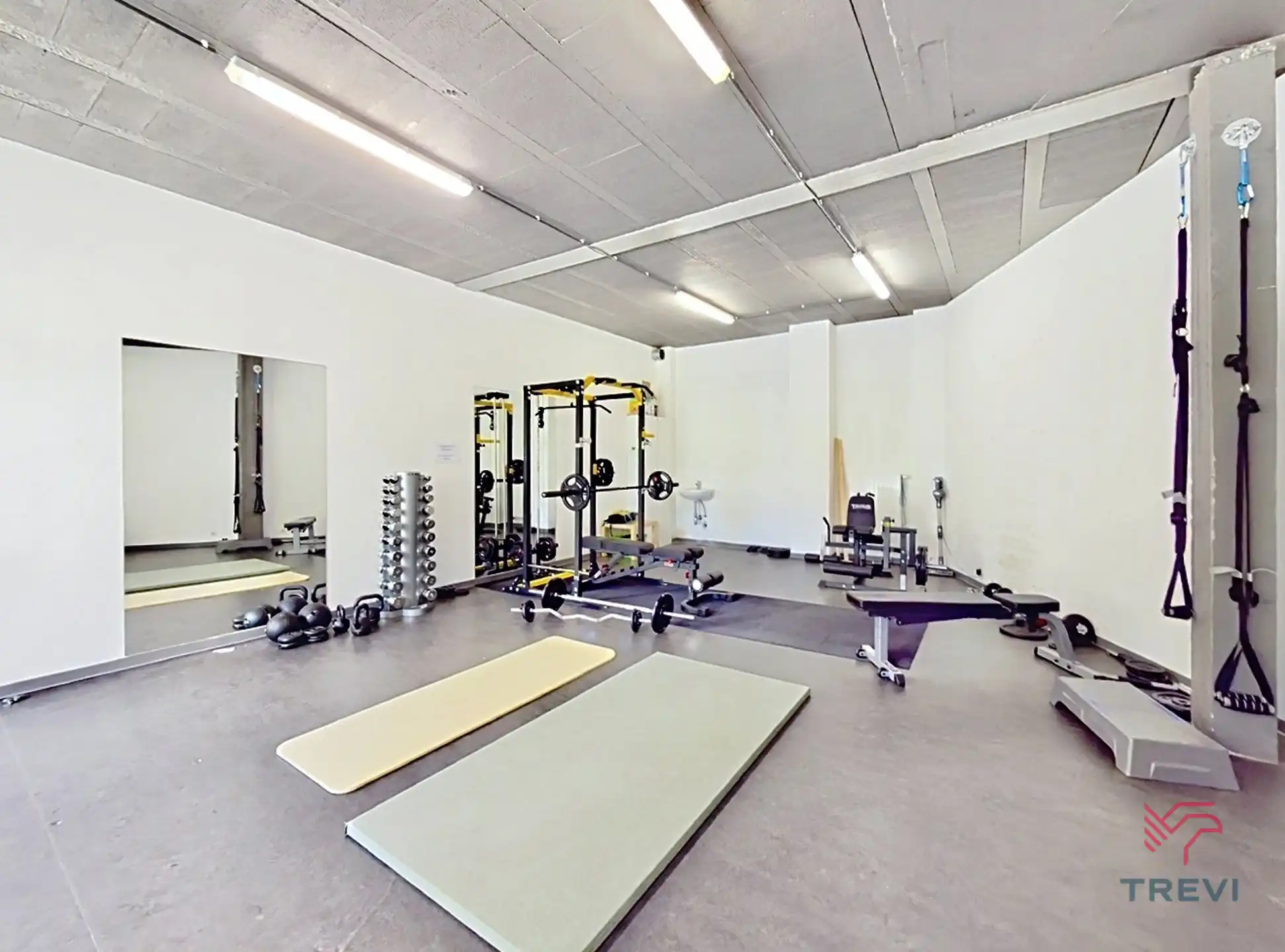 Appartement met 3 slaapkamers, terras, zwembad en fitnessruimte foto 16