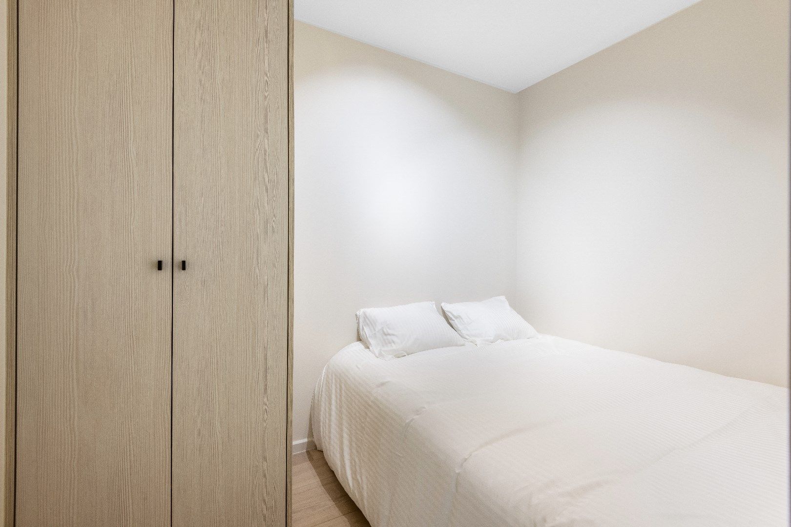  Prachtig, luxueus gerenoveerd appartement vlakbij strand en het Lichttorenplein.  foto 17