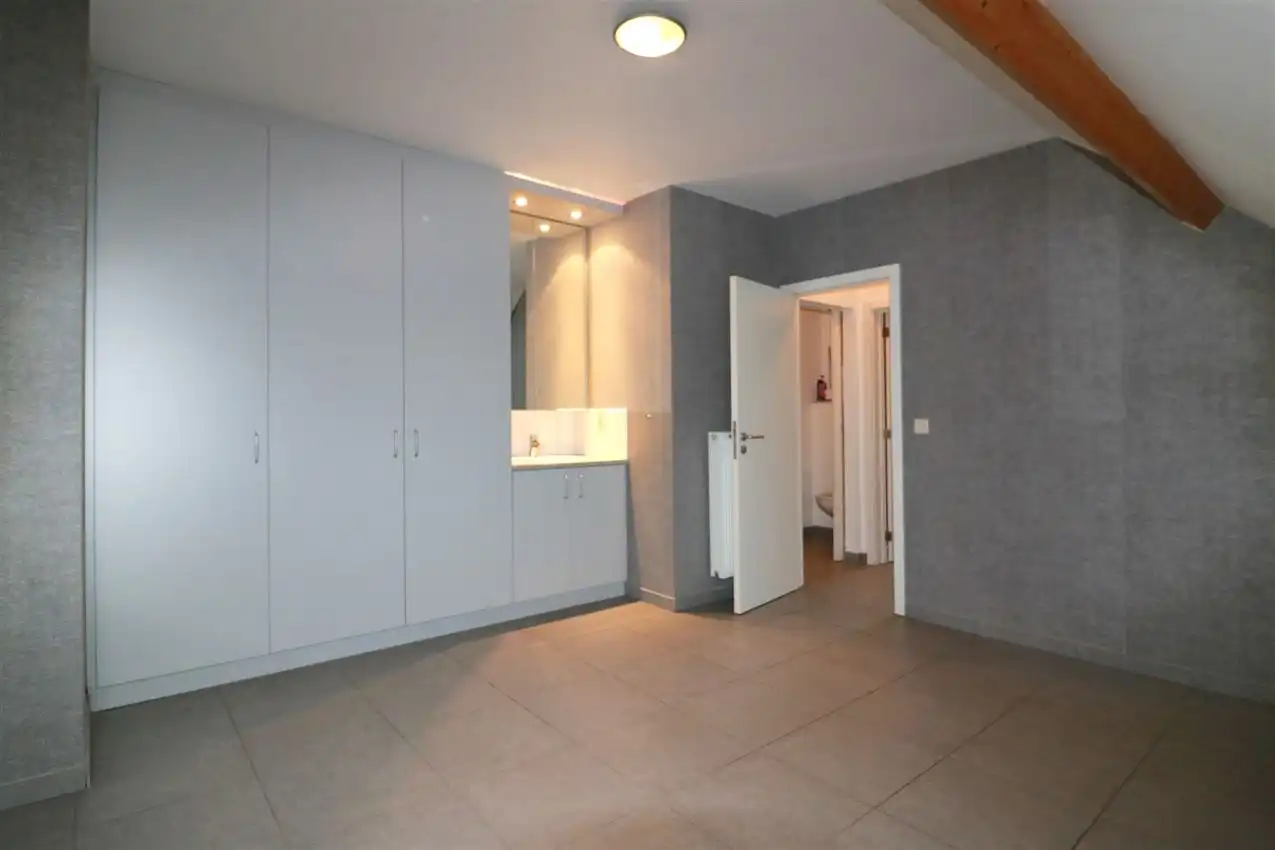 Duplex met 2 grote slpk, zuidterras, nabij station foto 25