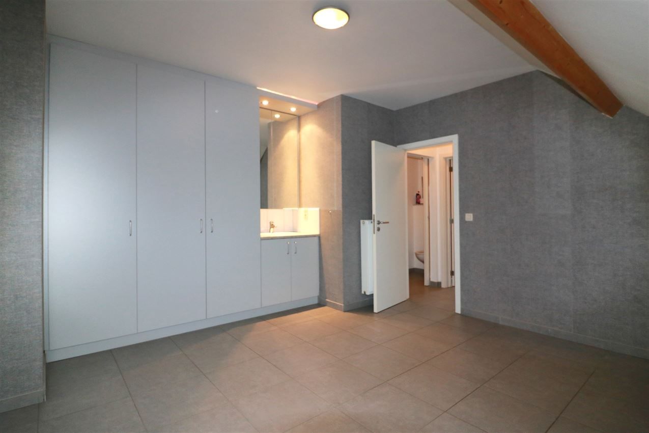 Duplex met 2 grote slpk, zuidterras, nabij station foto 25