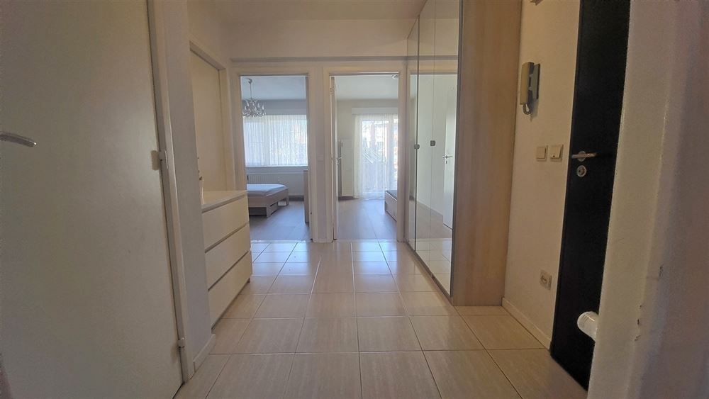 Ruim en gemeubels appartement | Stadspark foto 5