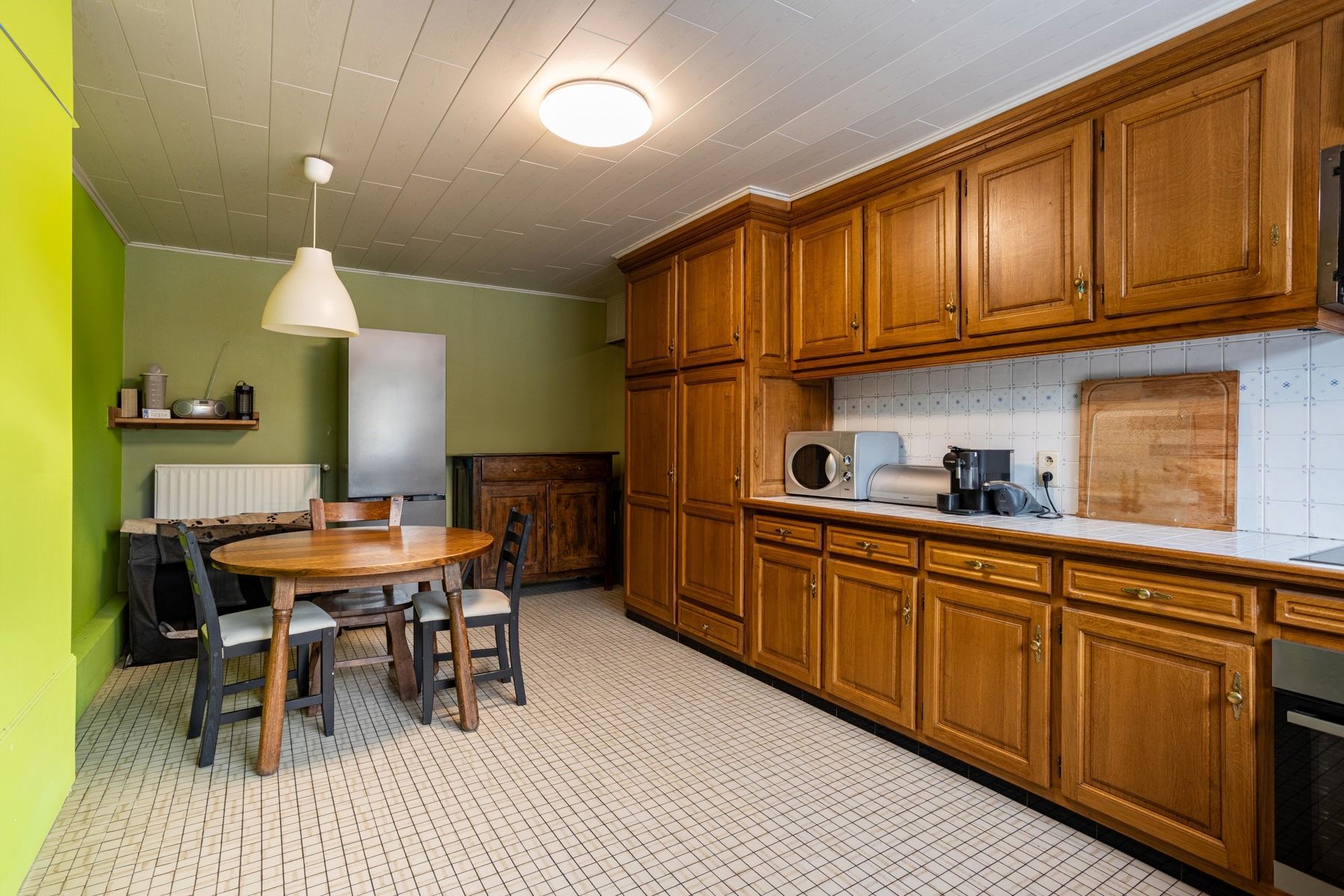 Woning met 3 garages en mogelijkheid tot verkaveling foto 8