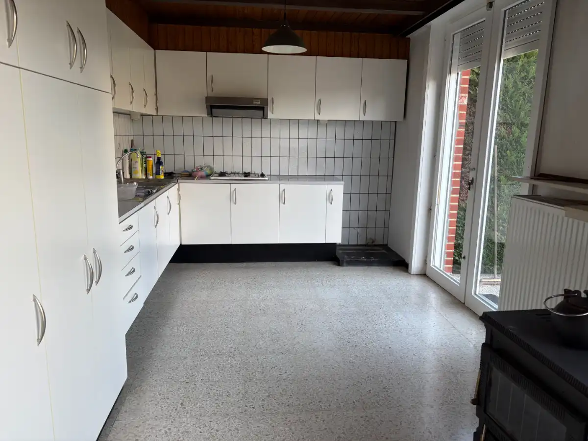 EENGEZINSWONING met potentieel! foto 20