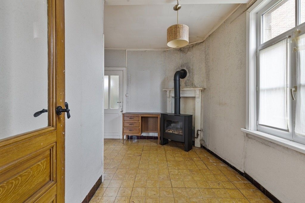 ALVERINGEM: Te renoveren/te slopen woonhuis "echt niet ver van de platse" met zongerichte tuin op 478m² grondoppervlakte. foto 11