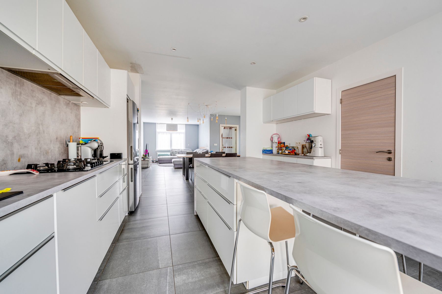 Ruime woning met 4 slaapkamers en tuin foto 7
