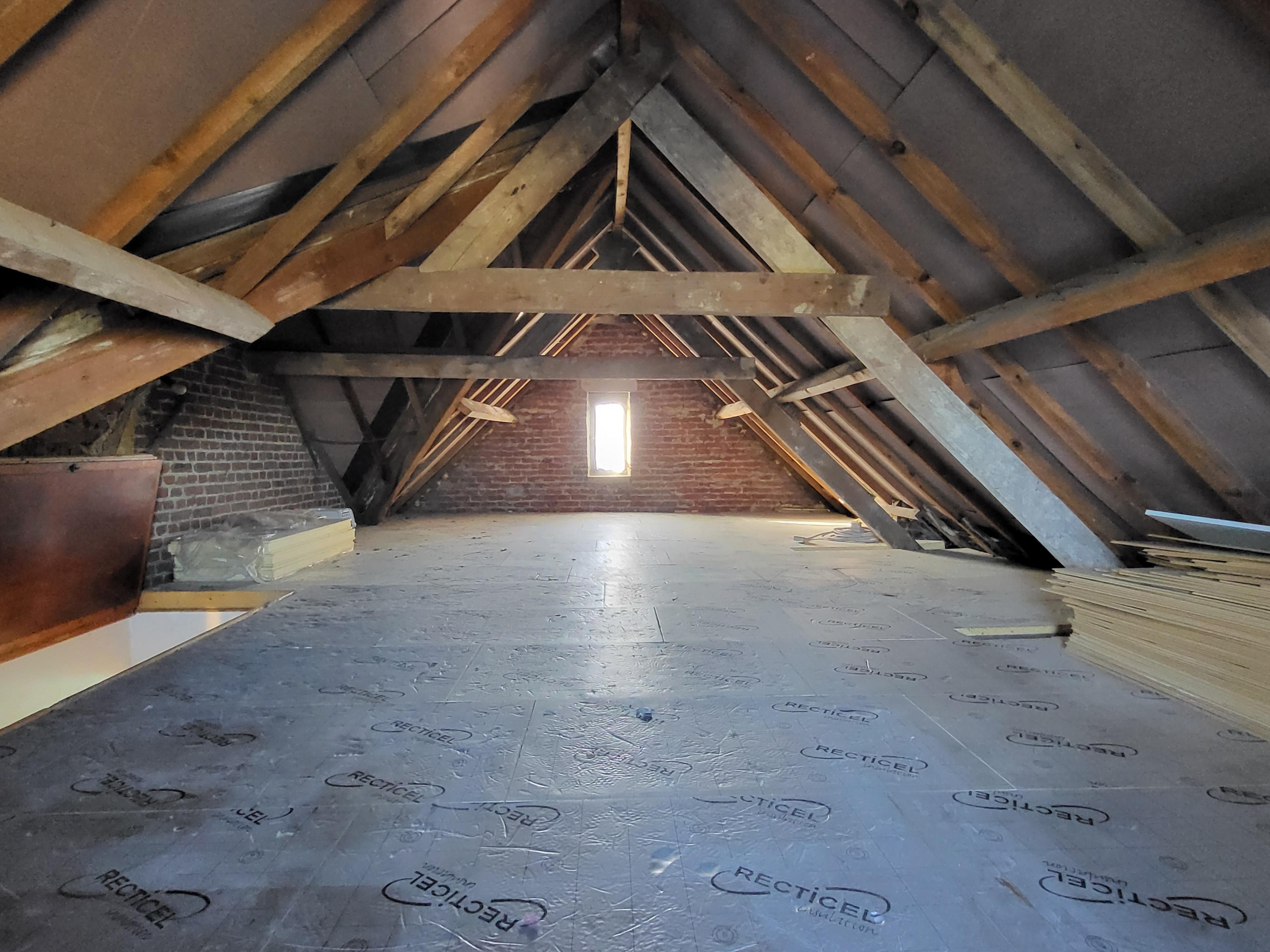 Deze landelijk gelegen woning met open uitzicht combineert ruimte, rust en wooncomfort op een perceel van 611 m².  foto 29