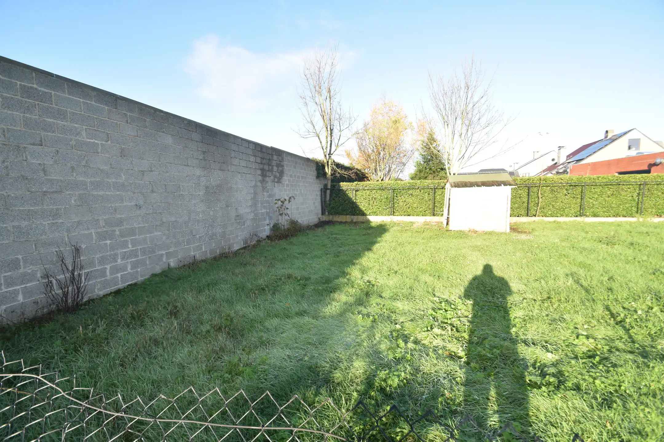 Een perceel bouwgrond voor een Half-open woning op 06 are 76 ca foto 5