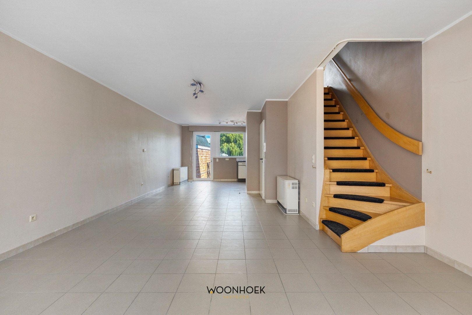 Energiezuinige woning met 4 slaapkamers en grote tuin! foto 2