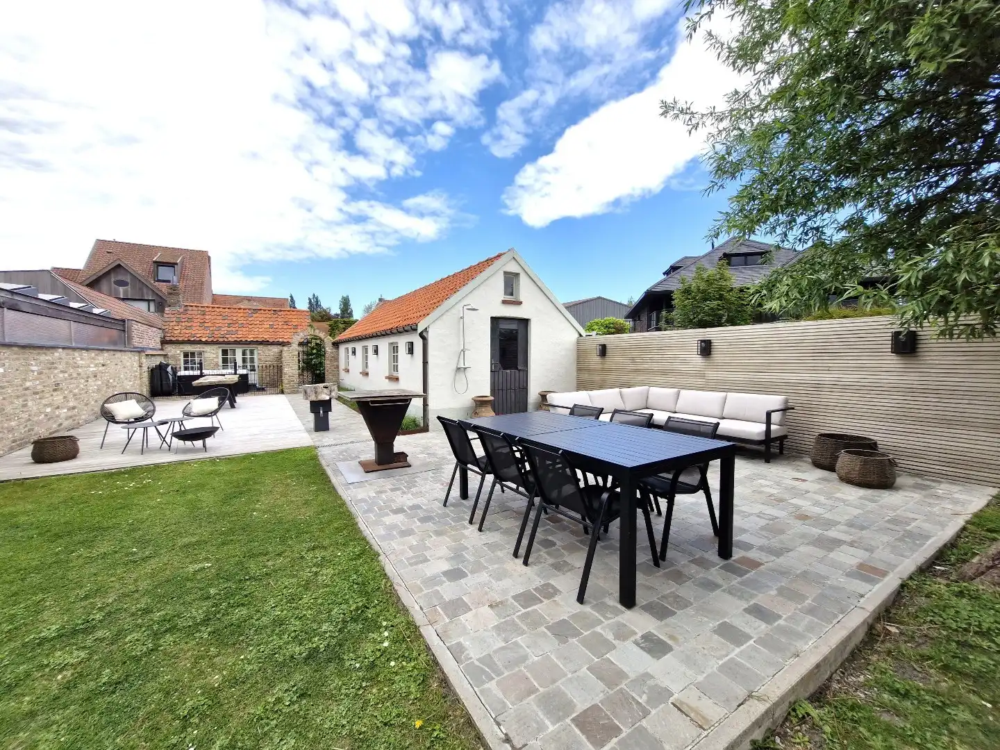 Uiterst charmante halfopen bebouwing met weidse zichten op een perceel van 2012m²  foto 3