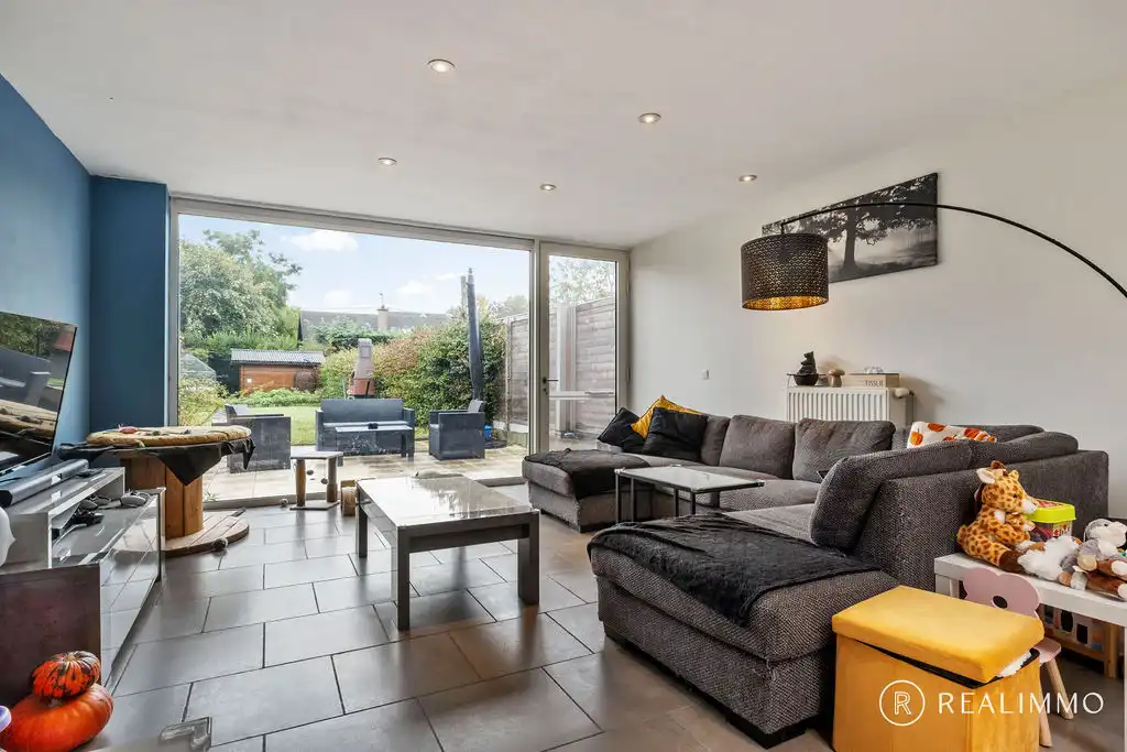 Gerenoveerde en energiezuinige gezinswoning in Aalbeke foto 7