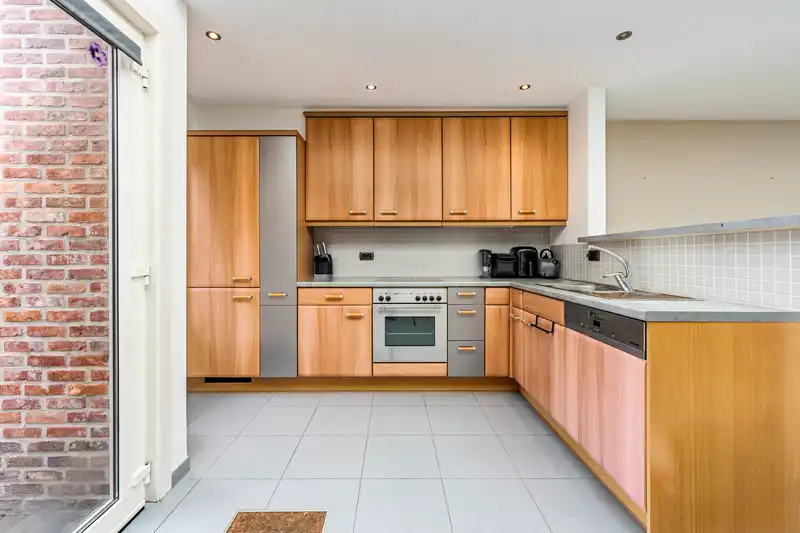 Roeselare : Instapklare, gerenoveerde rijwoning in hartje Roeselare! foto 7