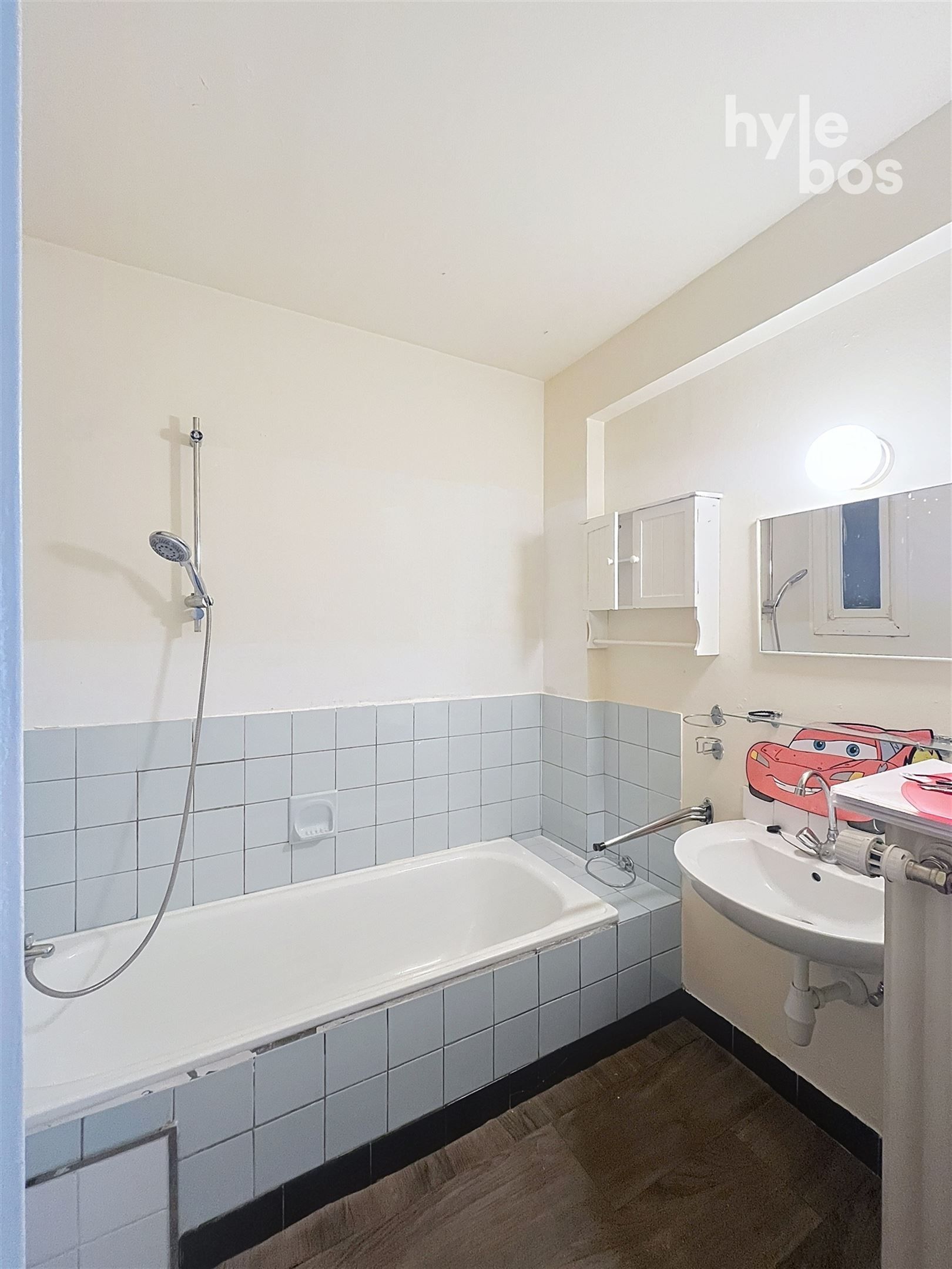 Centraal gelegen 2 slaapkamer appartement foto 7