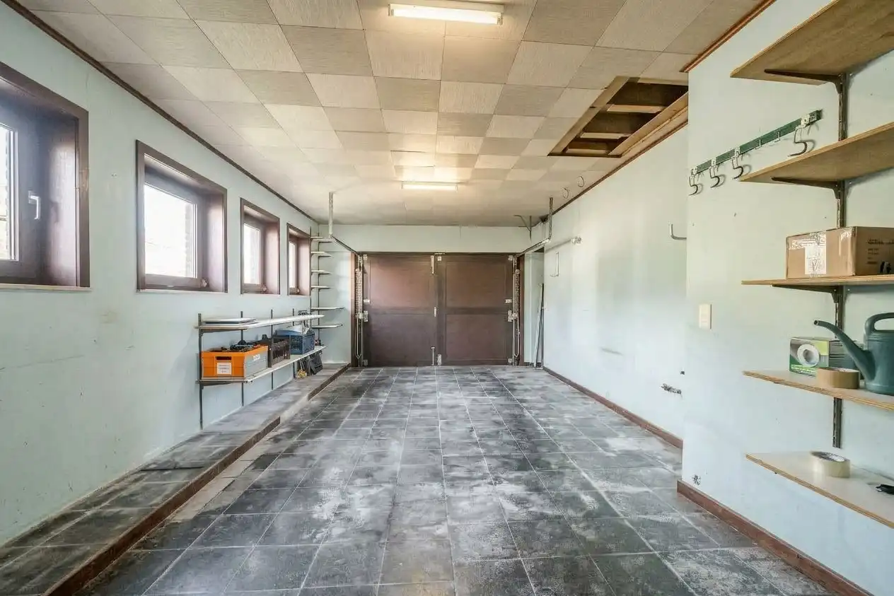 Alleenstaande woning met een rustige ligging te Koekelare foto 16