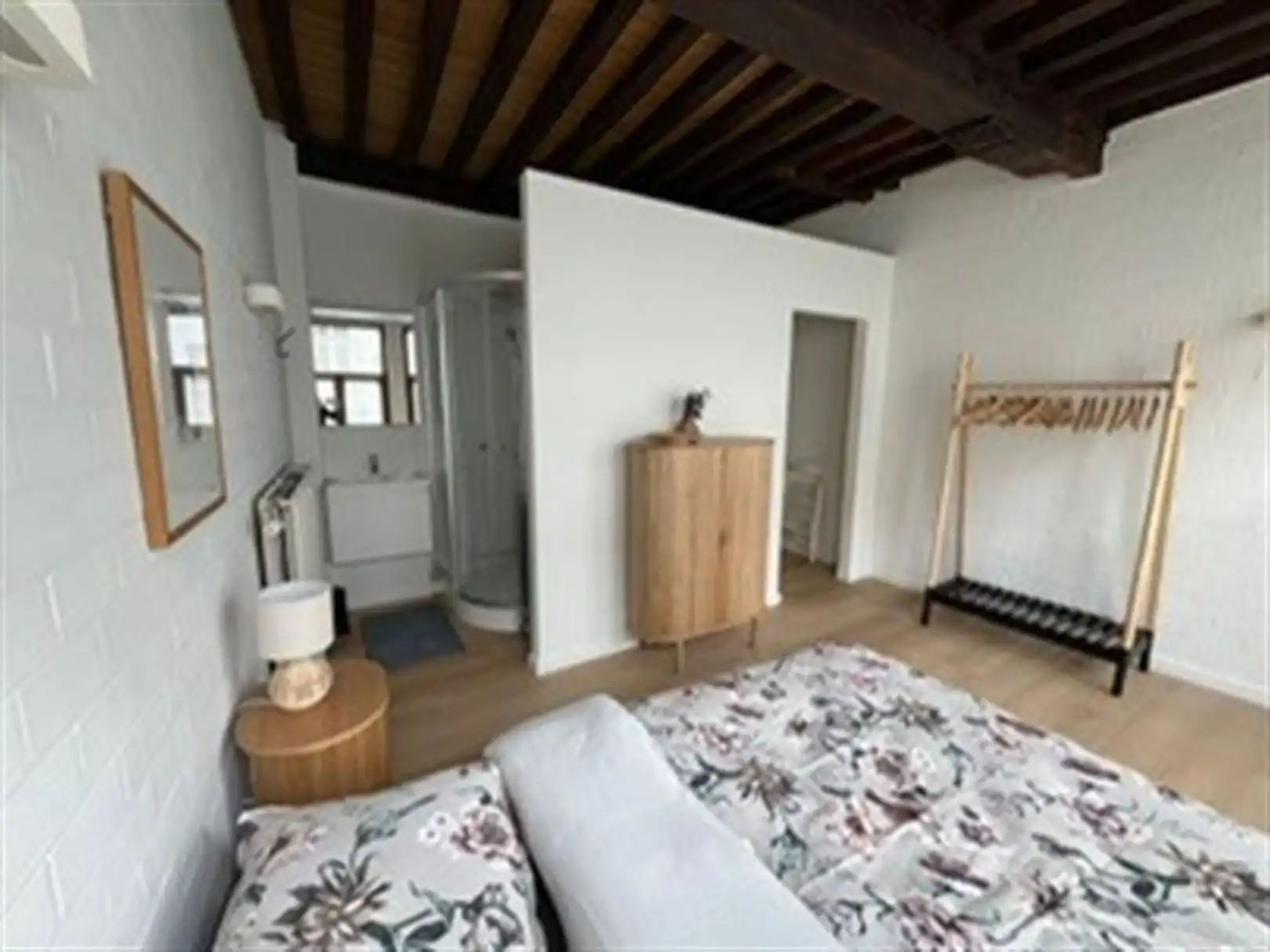 Volledig gerenoveerd  gemeubeld éénslaapkamer appartement foto 18