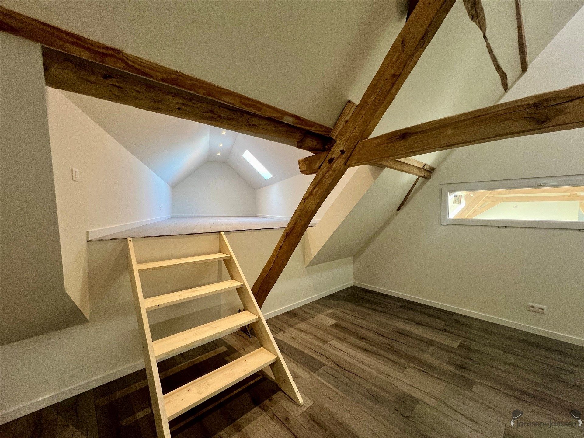 Gerenoveerde hoeve met karakter, duurzame afwerking en lage EPC-waarde foto 17