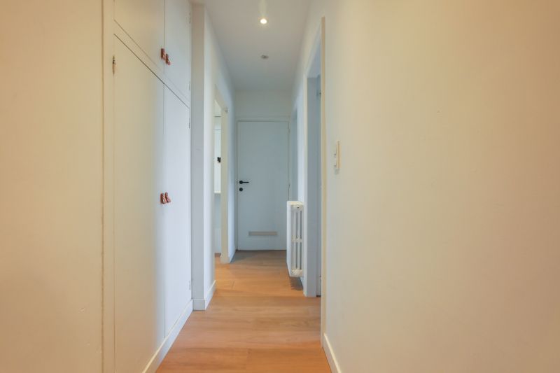 instapklaar, centraal gelegen 2- slaapkamer appartement met terrasje en kelder. Energielabel B, Elektr. goedgekeurd... foto 7