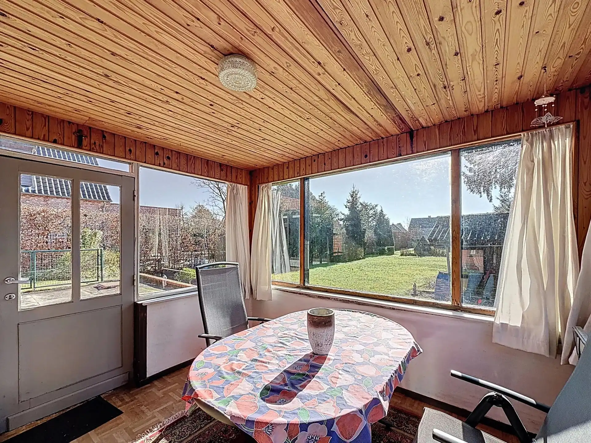 Te renoveren woning op een ruim perceel van 1350 m². foto 18