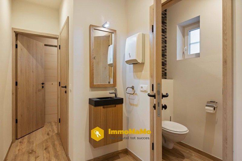 Polyvalente kantoor- of praktijkruimte te huur in Beervelde foto 14