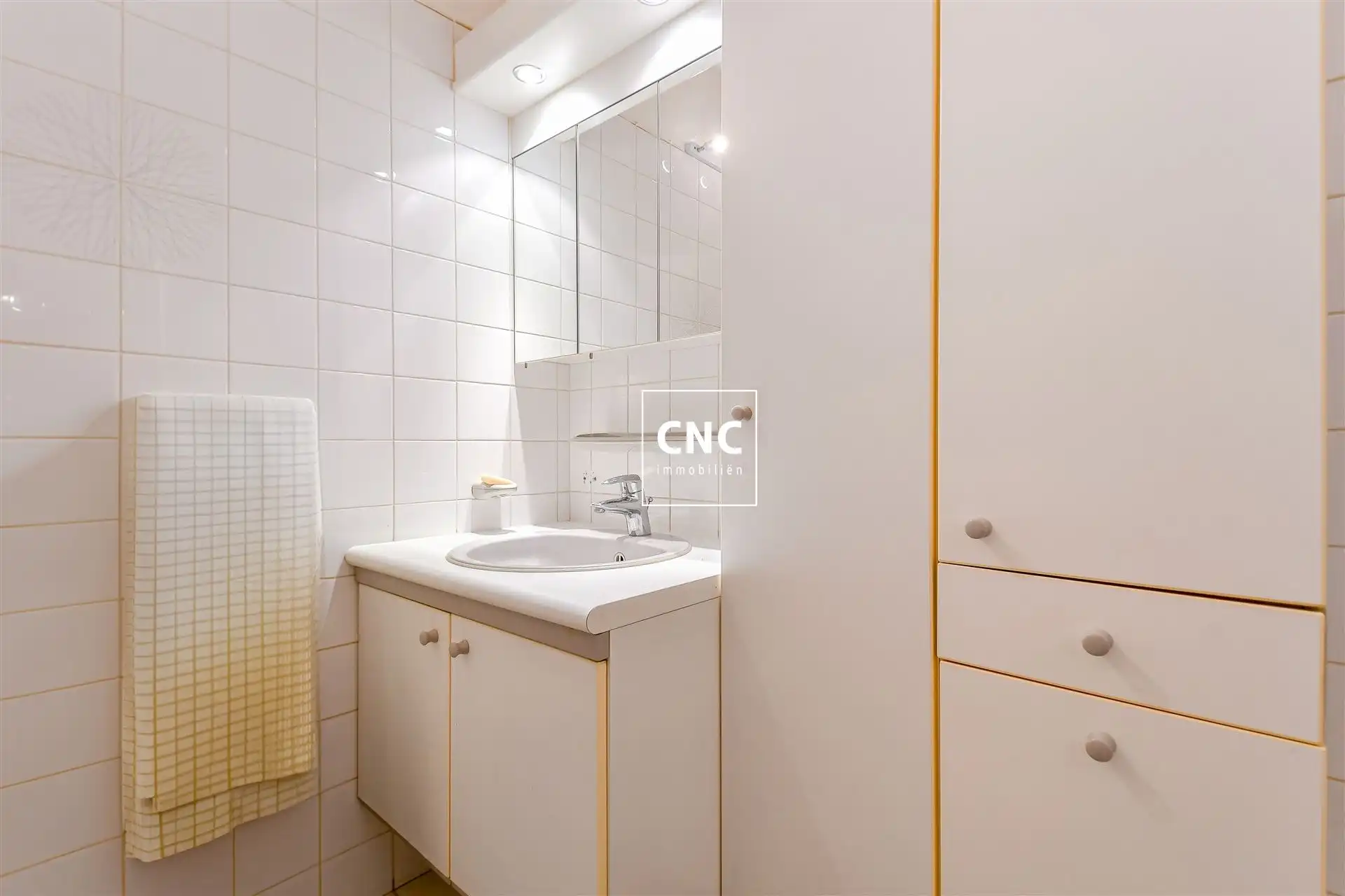 Instapklaar appartement met open zicht-Maurice Lippensplein
 foto 9