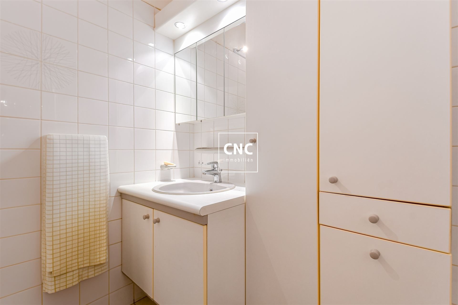 Instapklaar appartement met open zicht-Maurice Lippensplein
 foto 9