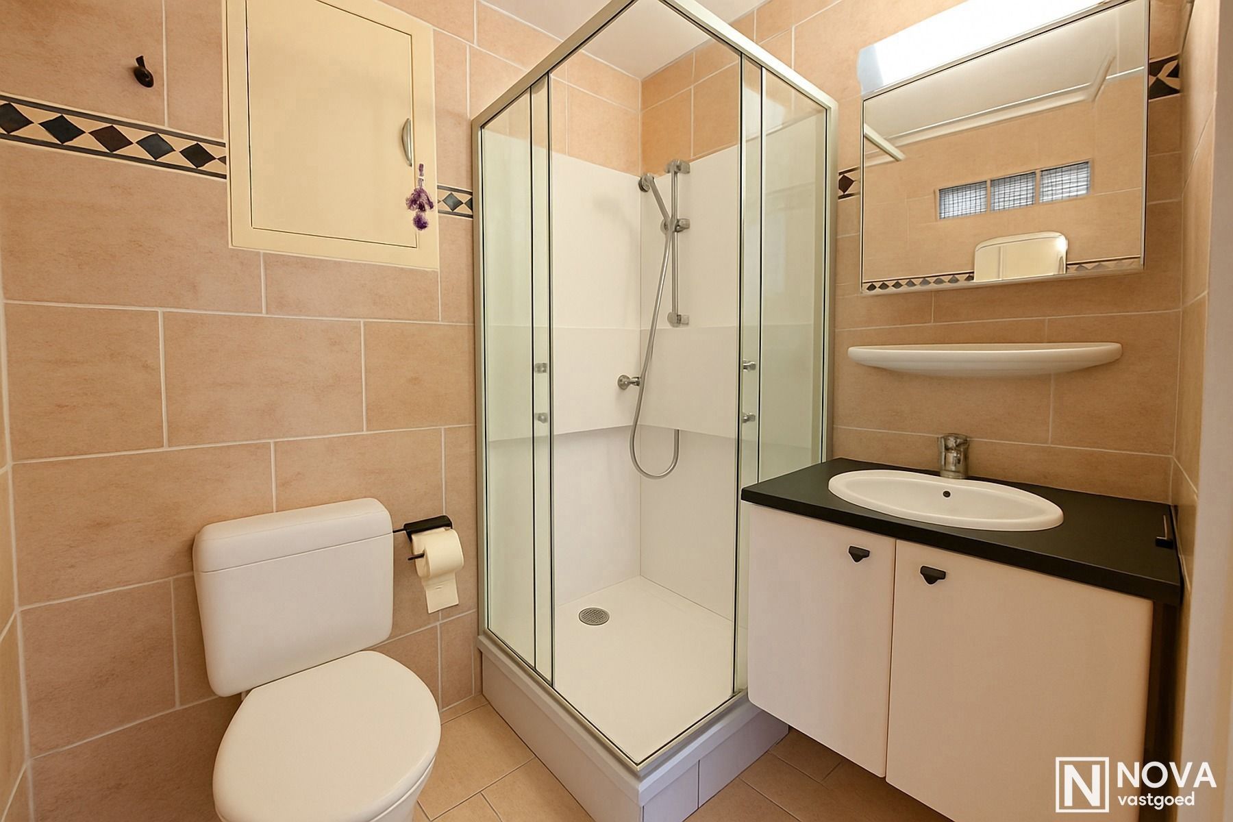 Goed gelegen tweeslaapkamer appartement te Nieuwpoort-Stad foto 6