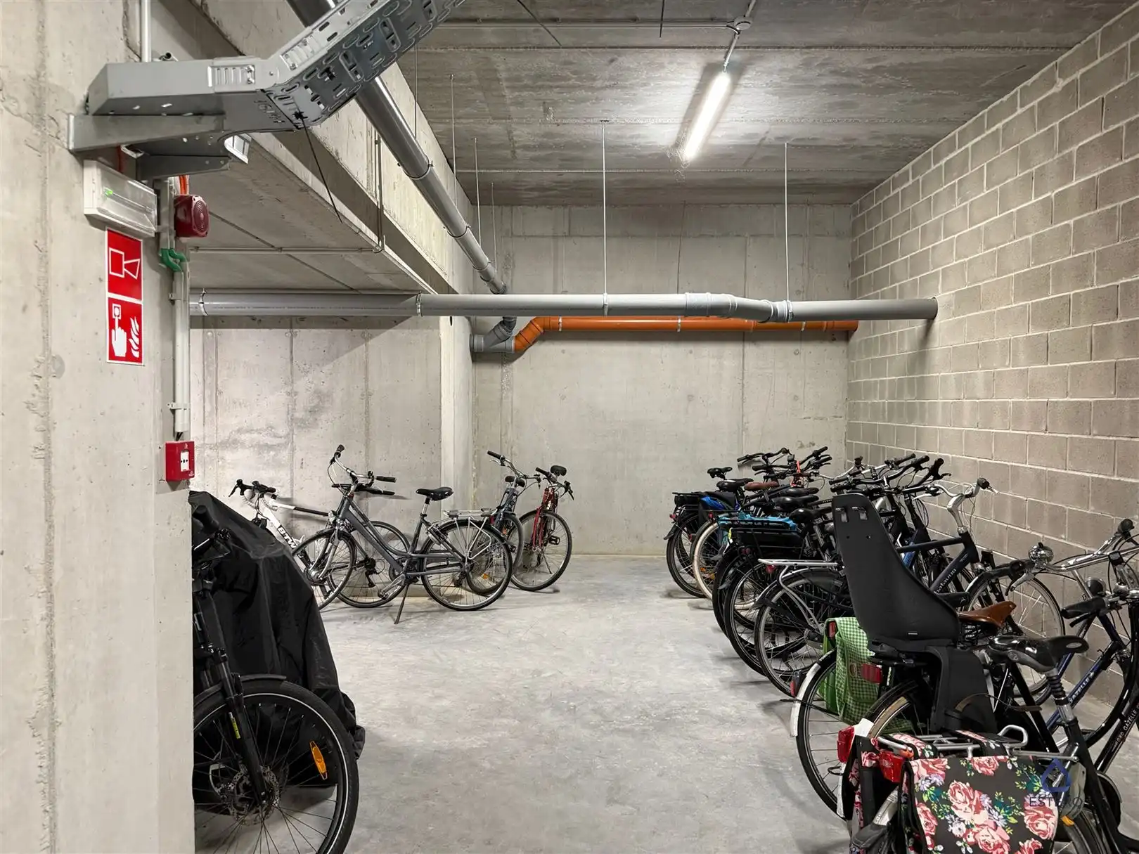 Nieuw duplexappartement met dubbel terras en garage foto 33