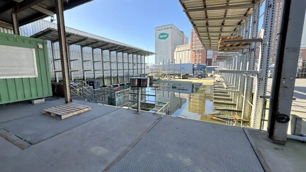 Magazijn te huur in semi-industrieel complex Vaartkaai in Merksem foto 9