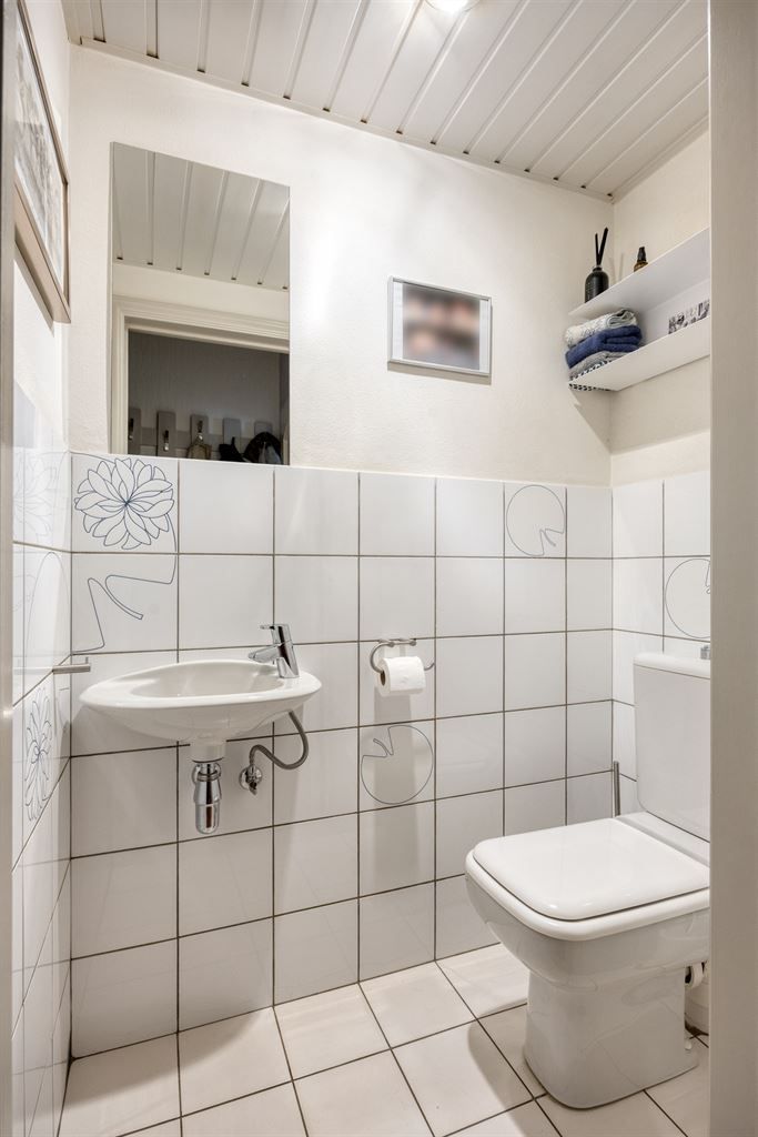 Gelijkvloerse, vrijstaande woning met 3 slaapkamers, omheinde tuin en garage op een rustige locatie nabij het centrum van Maaseik. foto 24