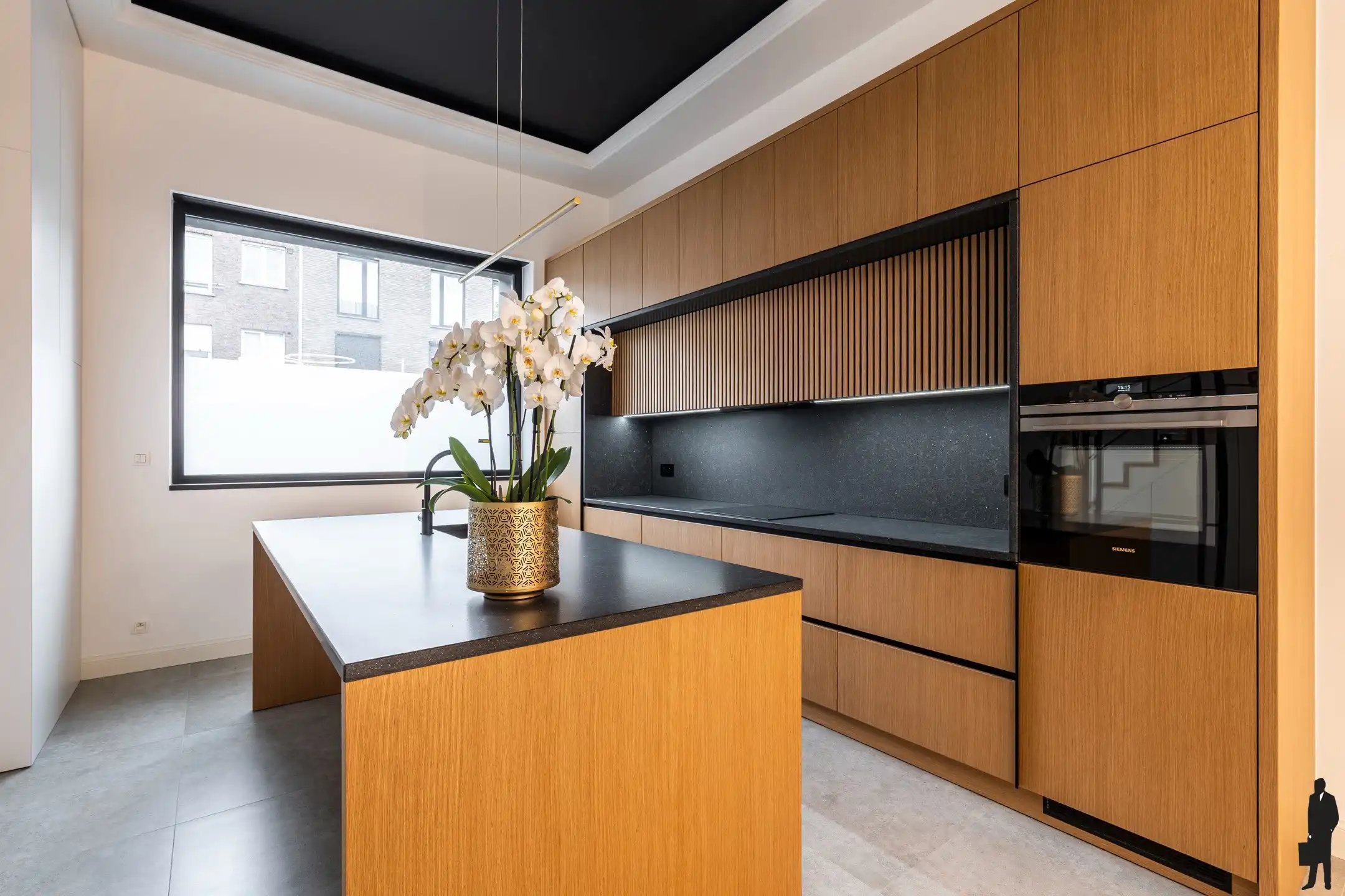 Luxe gerenoveerde woning met 4 slpk, 2 bdk en zonnige tuin foto 8