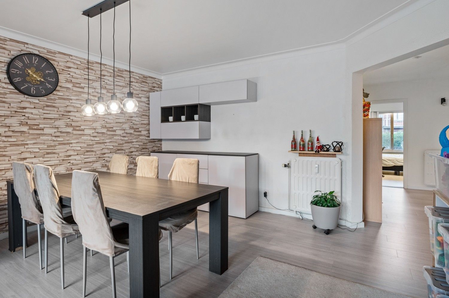 Ruim appartement met 3 slaapkamers en terras in Deurne! foto 4