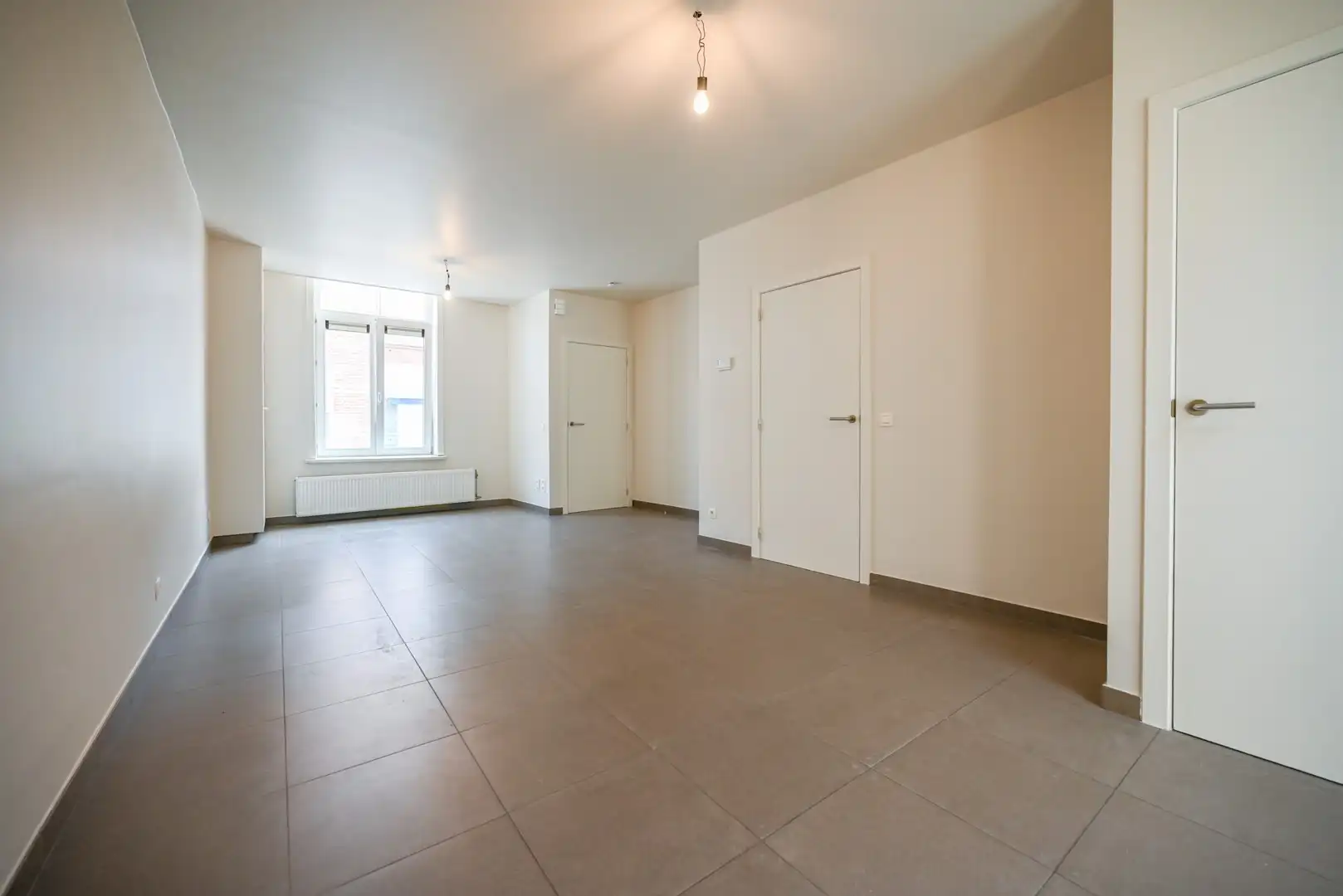 Instapklare woning met twee slaapkamers nabij centrum Izegem foto 4