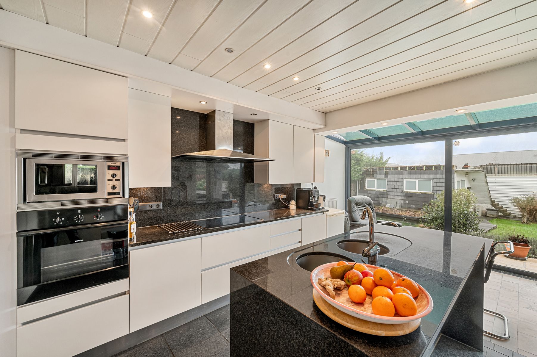 Statige villa: 6 slpk’s met tuin & praktische loods ! foto 13
