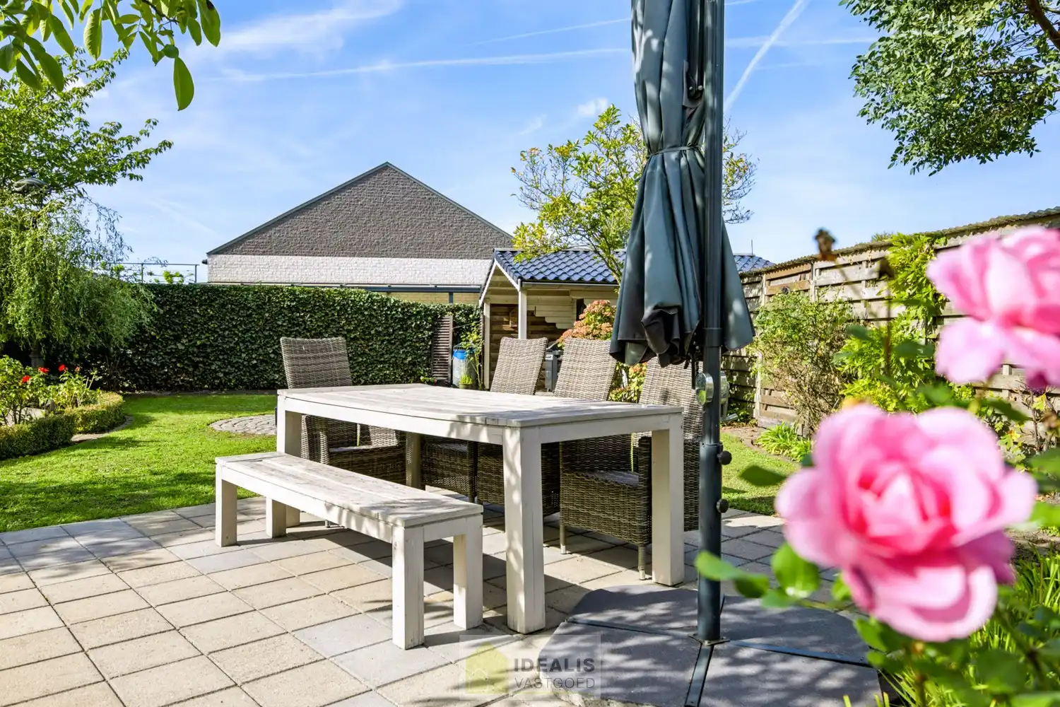 IDEALIS VASTGOED – EEN AANGENAME VRIJSTAANDE WONING MET EEN NIEUWE KEUKEN EN BADKAMER, EEN HEERLIJK RUIME WOONKAMER MET SPEKSTEENKACHEL, EEN EXTRA RUIME VERANDA (VOLLEDIG AF TE SLUITEN MET GLAZEN PUIEN), 3 SLAAPKAMERS, EEN EXTRA MULTIFUNCTIONELE RUIMTE (INGERICHT ALS KANTOOR MET APARTE INGANG) OP EEN RIANT PERCEEL VAN 14A 51CA, VOLLEDIG OMHEIND, VOORZIEN VAN VOLDOENDE PARKEERRUIMTE EN EEN PRACHTIGE CARPORT VOOR 2 WAGENS! foto 47